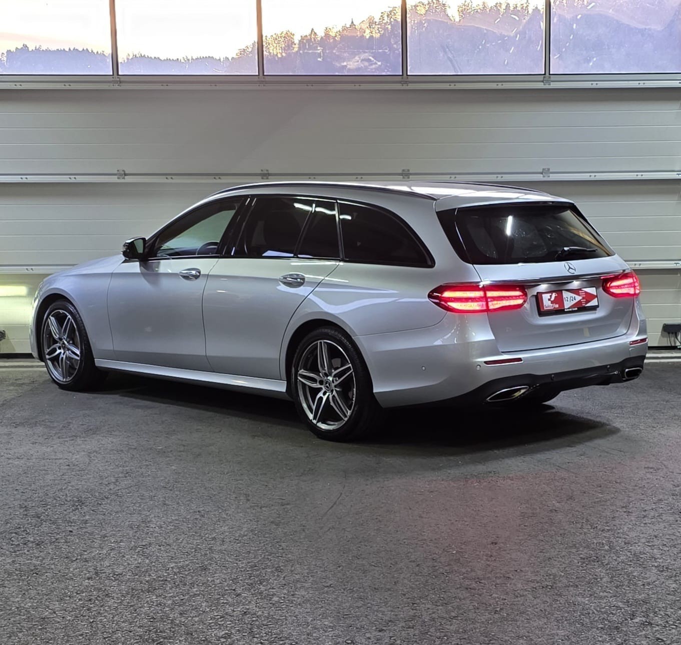 MERCEDES-BENZ E 200 AMG Line 4 Matic 9G-Tronic *CH-Fahrzeug*-image-2