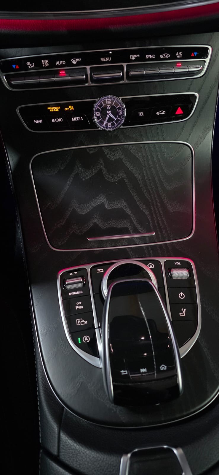 MERCEDES-BENZ E 200 AMG Line 4 Matic 9G-Tronic *CH-Fahrzeug*-image-28