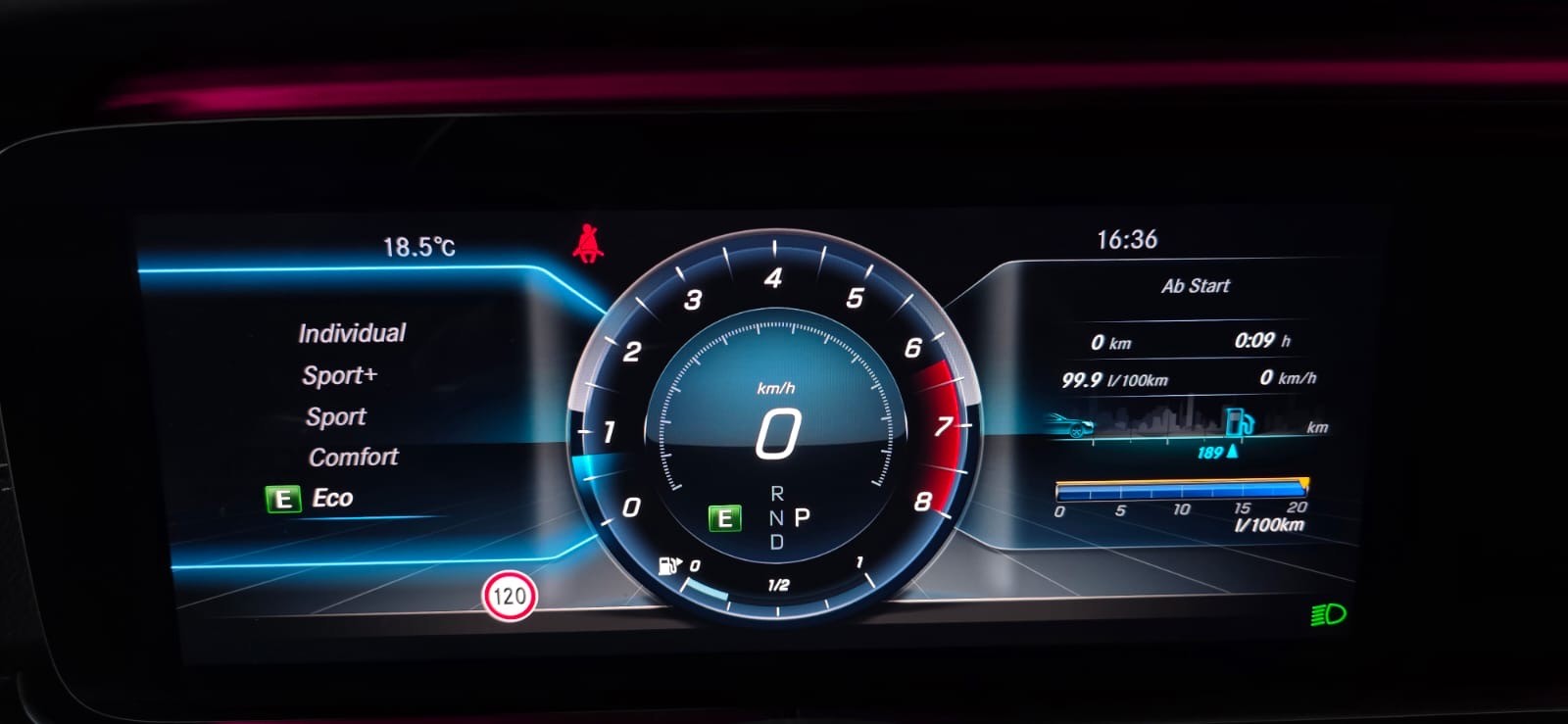 MERCEDES-BENZ E 200 AMG Line 4 Matic 9G-Tronic *CH-Fahrzeug*-image-19