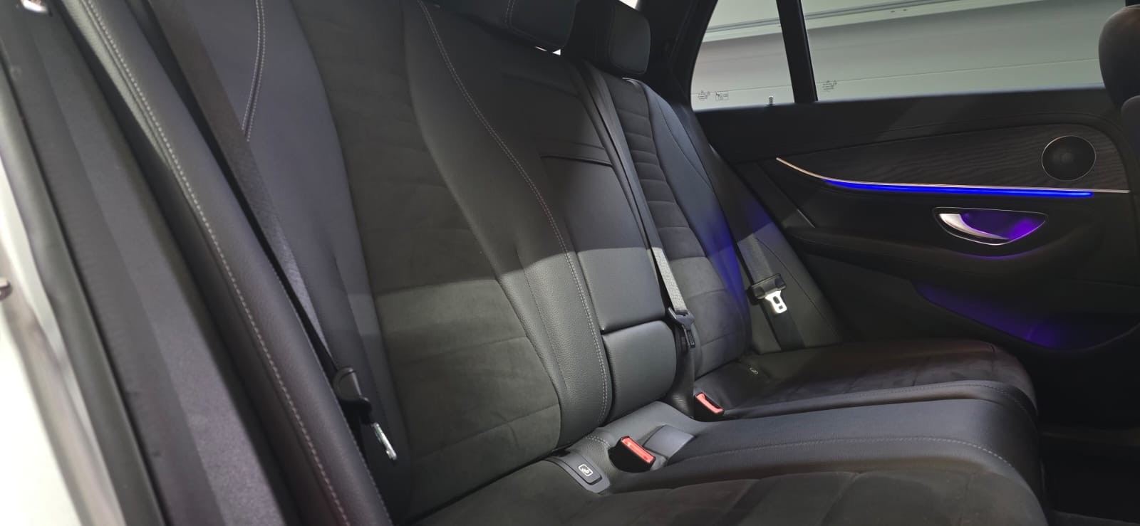 MERCEDES-BENZ E 200 AMG Line 4 Matic 9G-Tronic *CH-Fahrzeug*-image-30