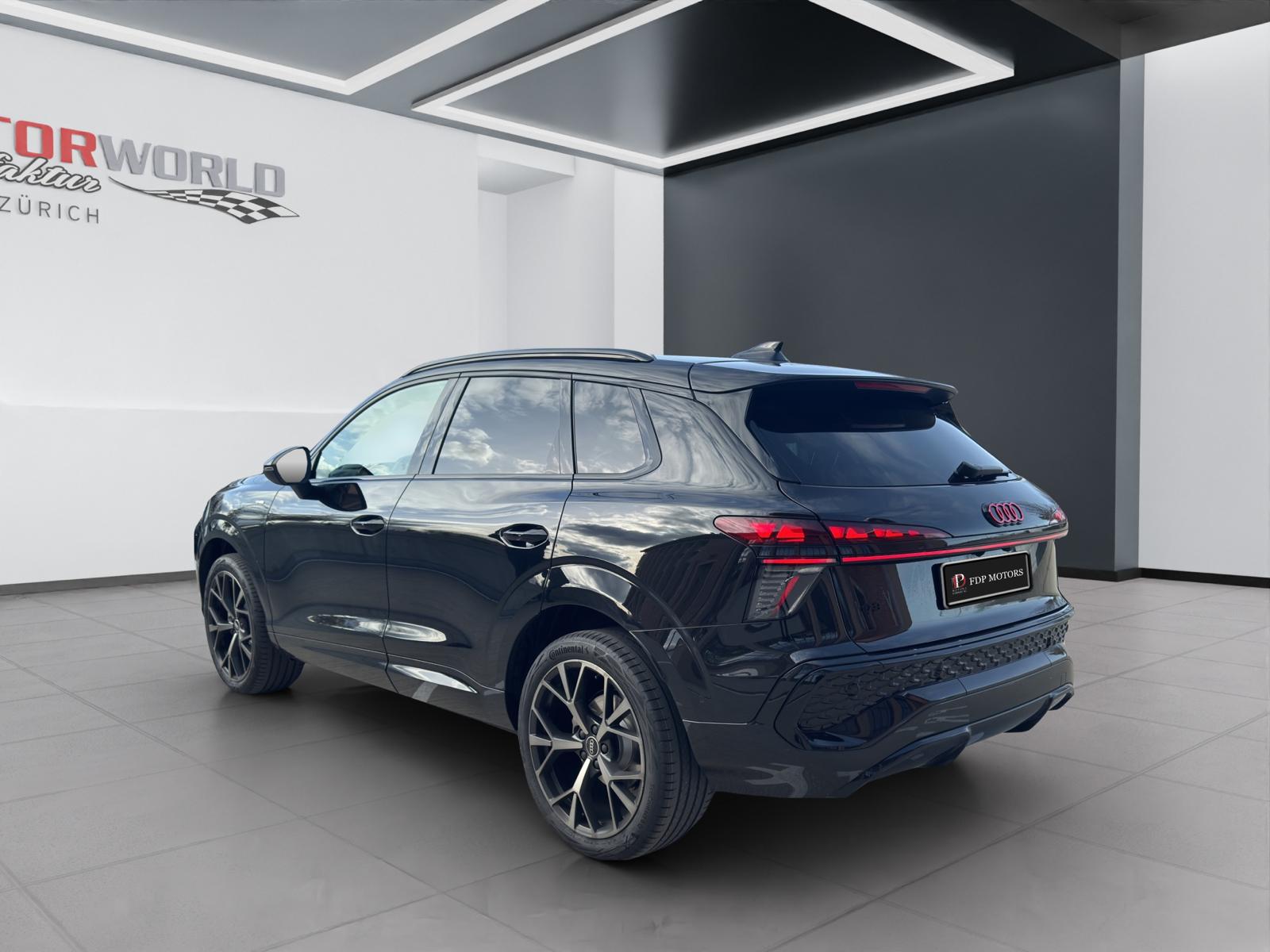 AUDI Q3 SUV TFSI quattro 150 kW S tronic S line-image-6