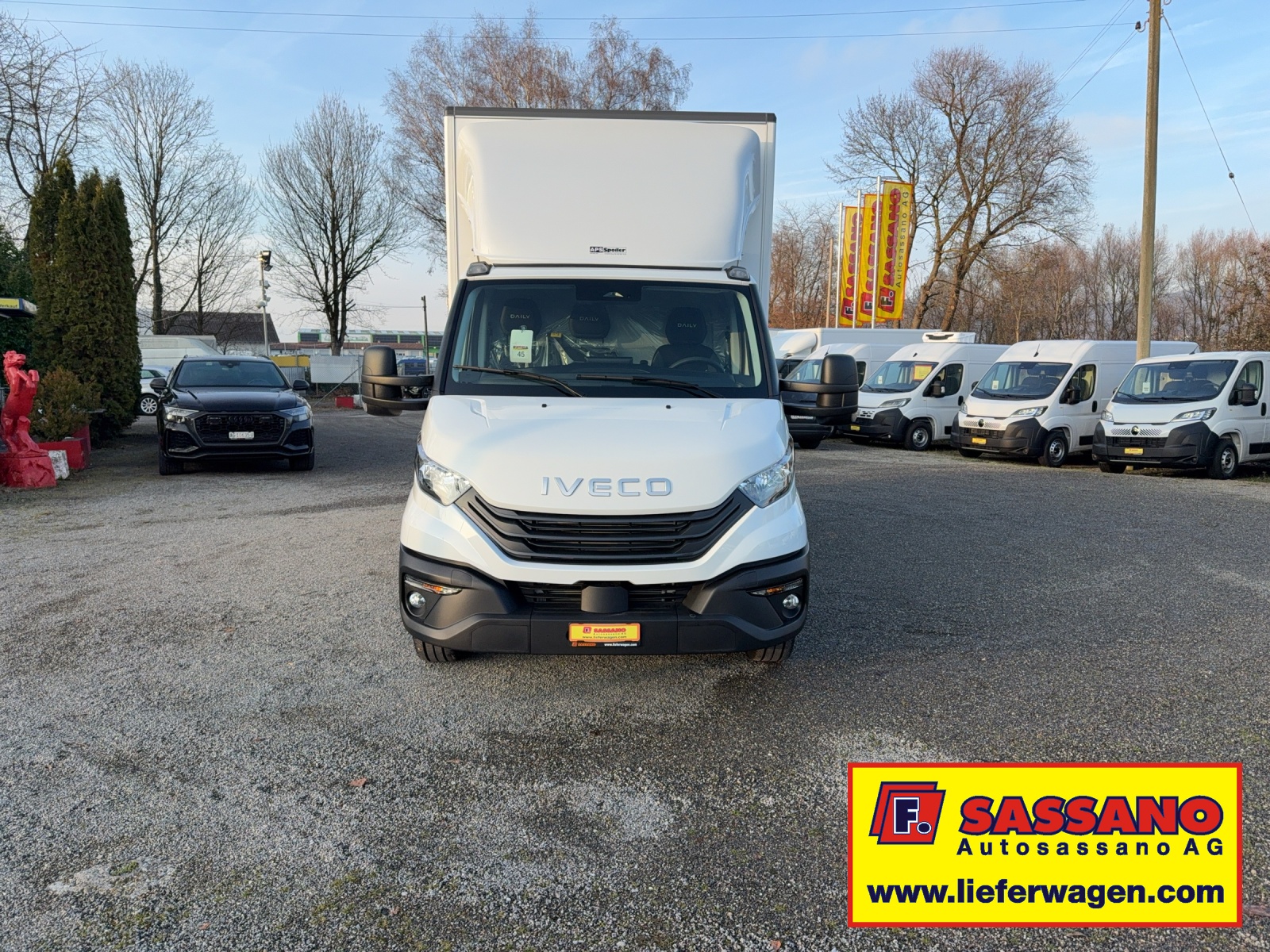 IVECO Daily 35S18 Hi-Matic Möbelkoffer mit Hebebühne 2.40m und 850 Kg. Nutzlast-image-2