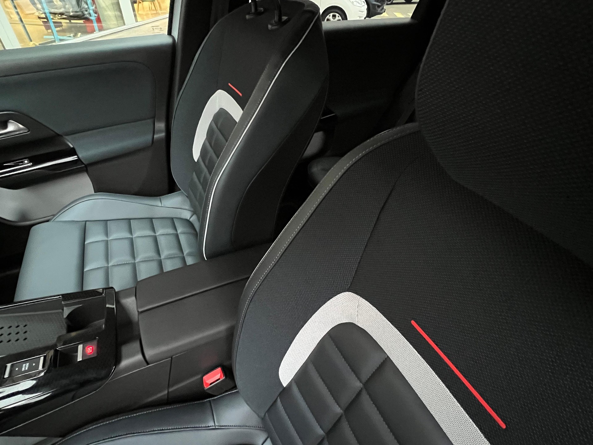 CITROEN C5 Aircross 1.2 Hybrid Max-image-14