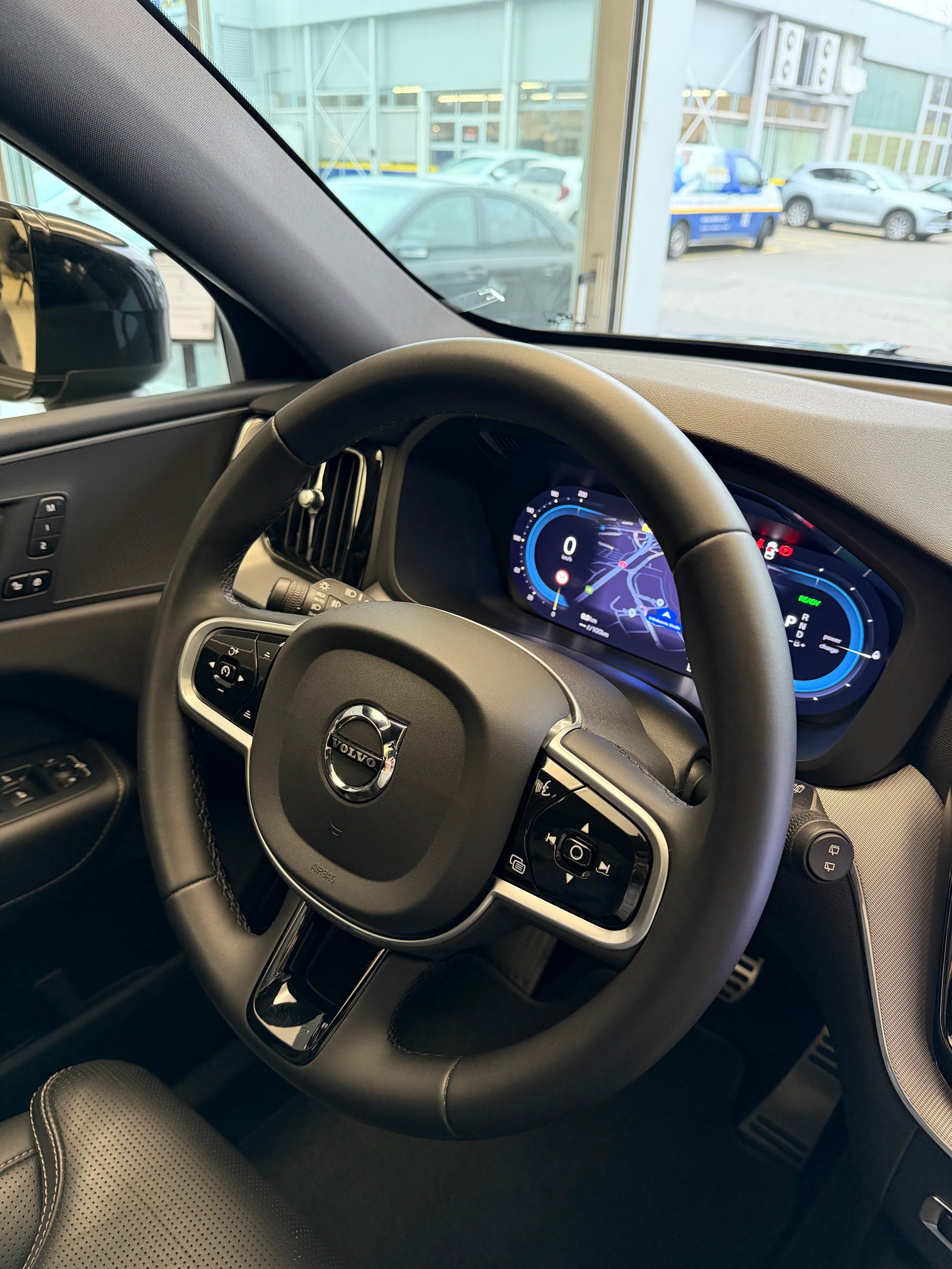 VOLVO XC60 T6 eAWD R-Design Geartronic | SoH 95,6%-image-16
