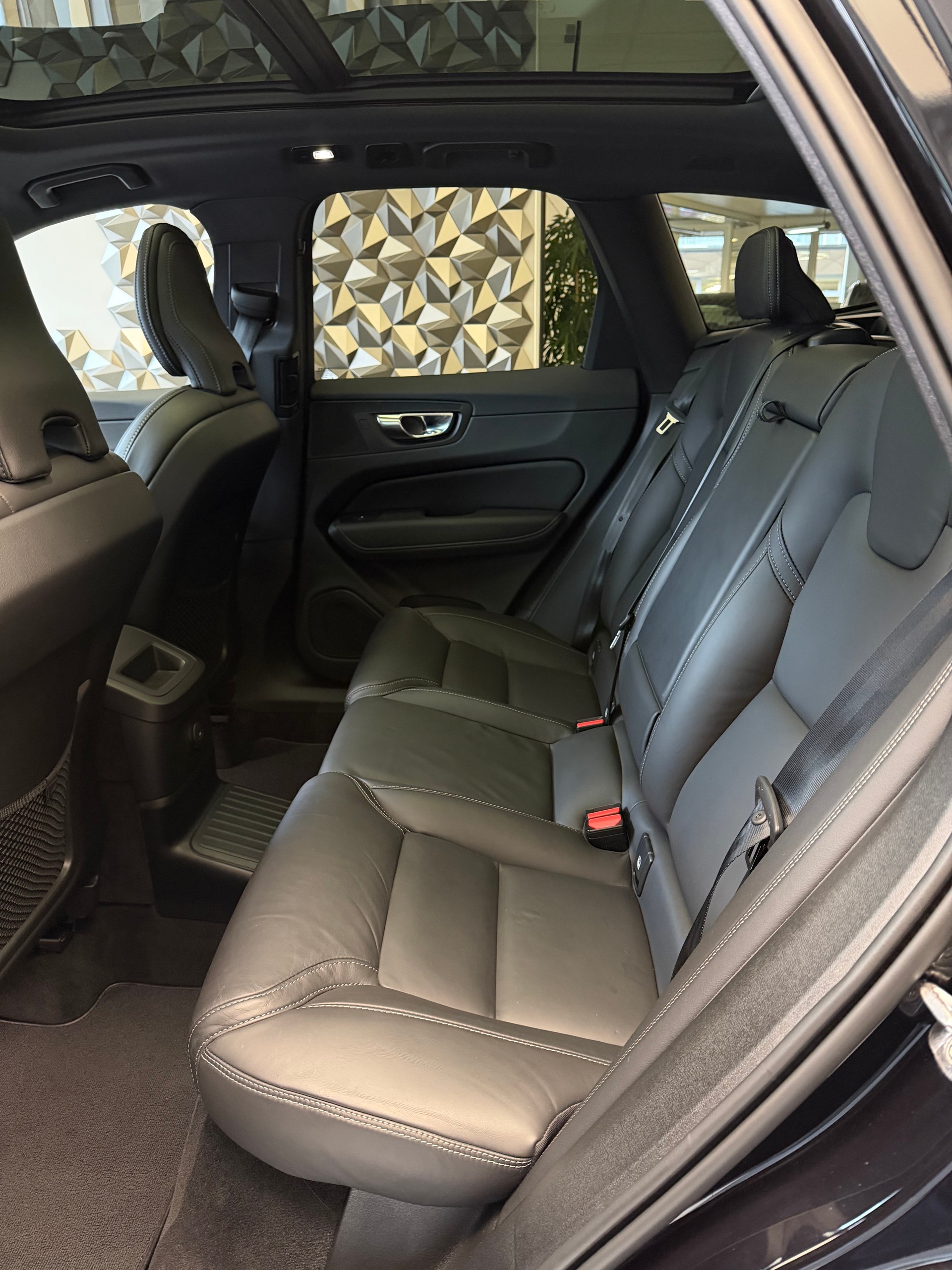 VOLVO XC60 T6 eAWD R-Design Geartronic | SoH 95,6%-image-9