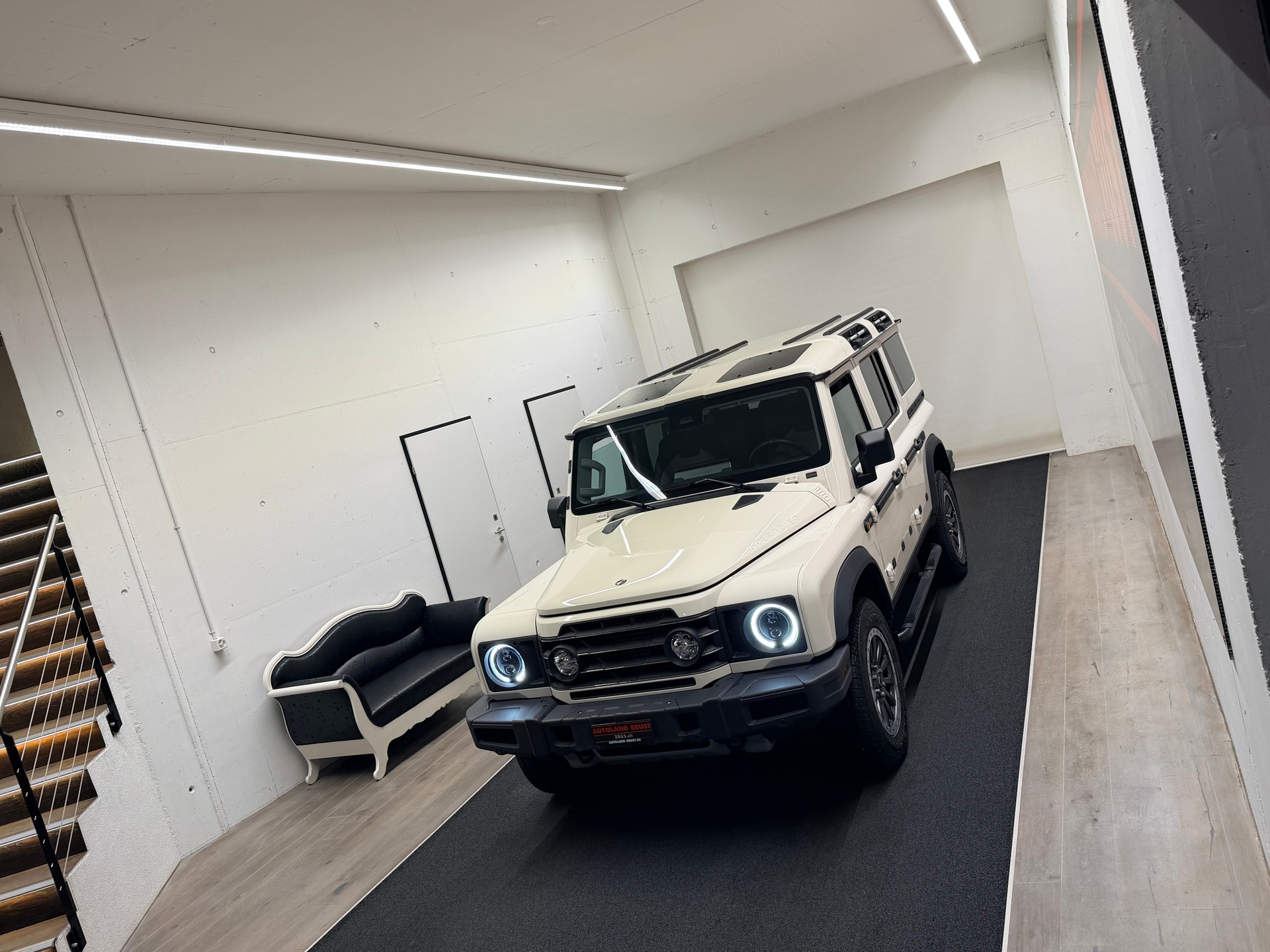 INEOS Grenadier 3.0D Fieldmaster Edition-showroom-element-2