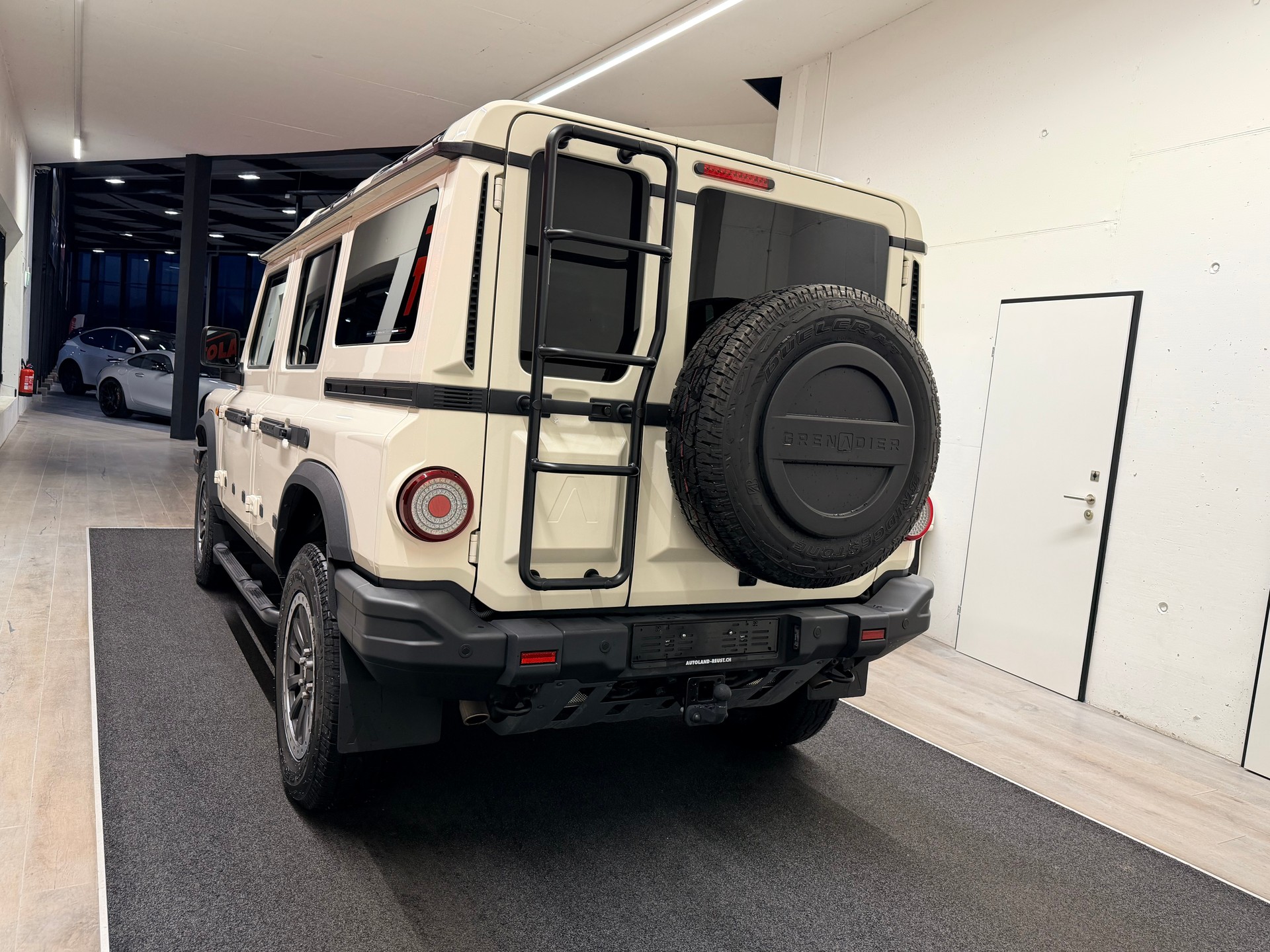 INEOS Grenadier 3.0D Fieldmaster Edition-image-8