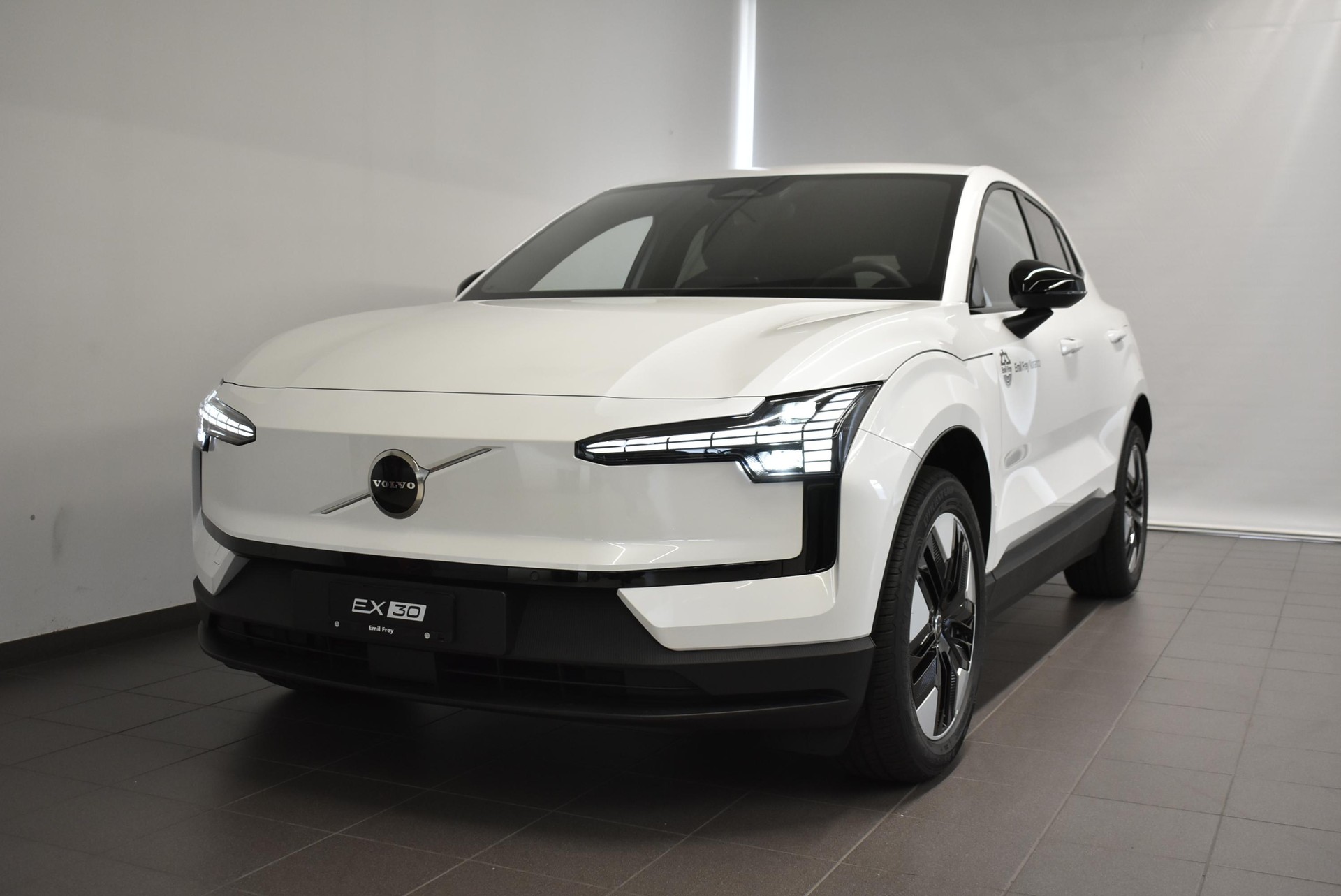 VOLVO EX30 E60 Core-image-0