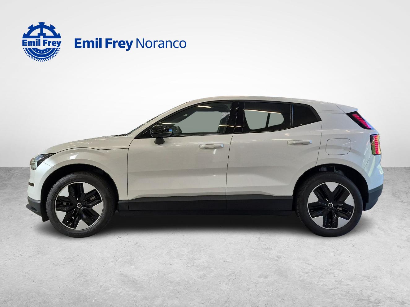 VOLVO EX30 E60 Core - Ruote invernali incluse-image-1