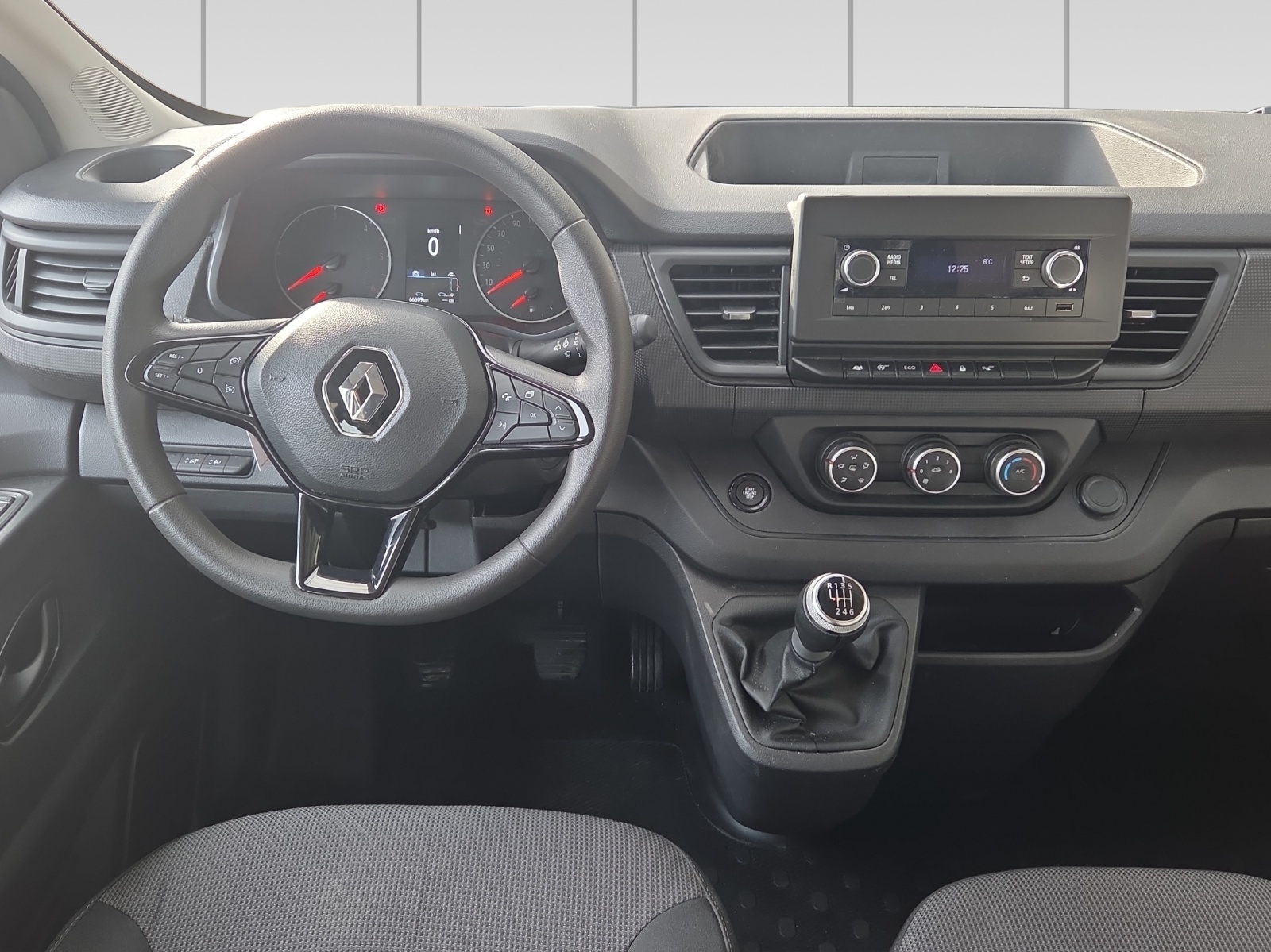 RENAULT Trafic Blue dCi 110 Passenger Equilibre-image-7
