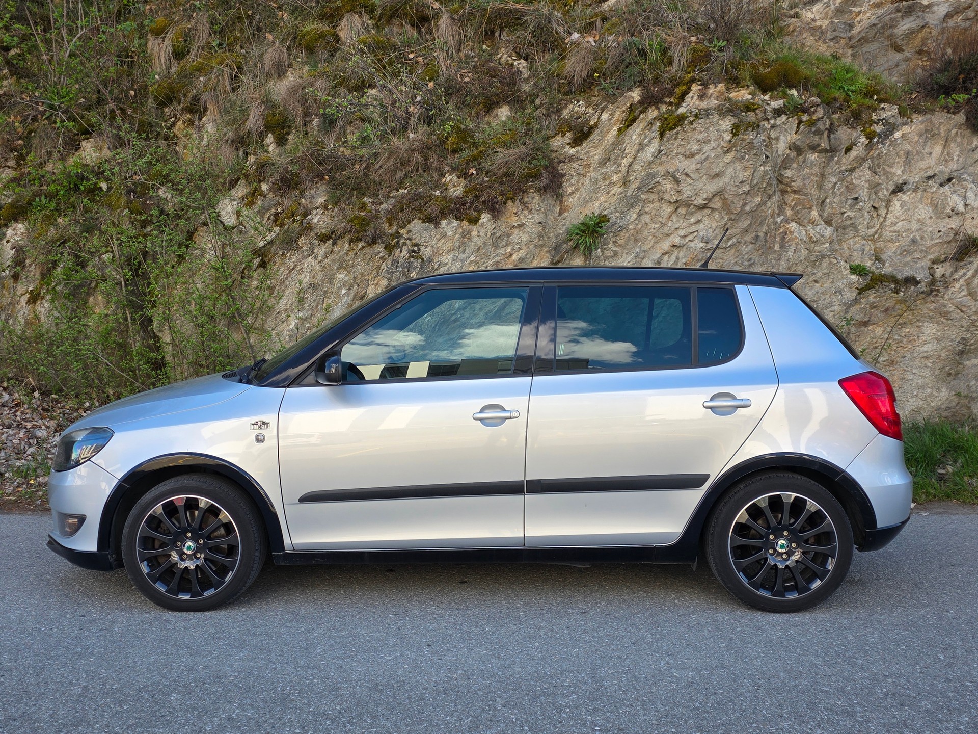 SKODA Fabia 1.2 TSI Monte Carlo-image-1
