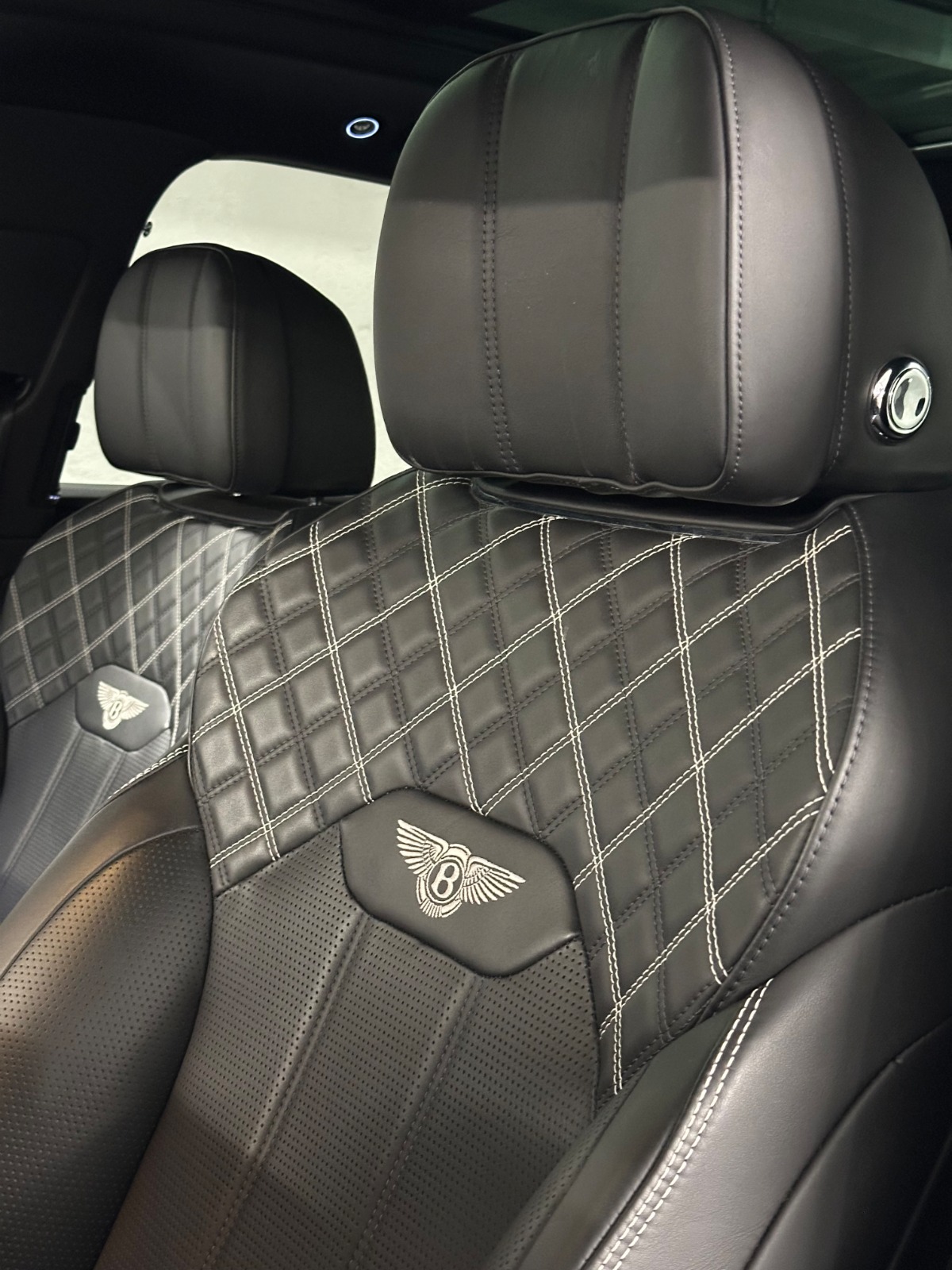 BENTLEY Bentayga V8-image-8
