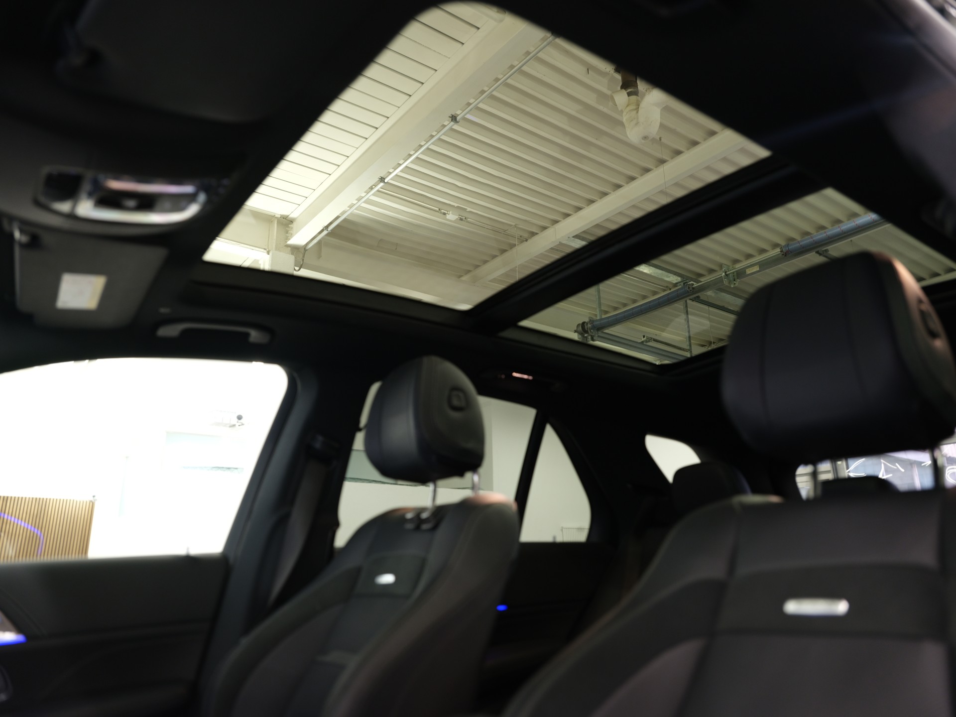 MERCEDES-BENZ GLE 53 AMG 4Matic+ 9G-Speedshift *Pano* *Head-Up* *Burmester* *Carbon Paket* *Sitzbelüftung*-image-22