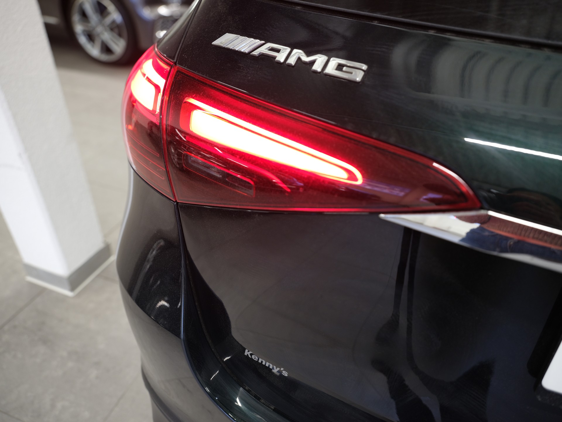 MERCEDES-BENZ GLE 53 AMG 4Matic+ 9G-Speedshift *Pano* *Head-Up* *Burmester* *Carbon Paket* *Sitzbelüftung*-image-11