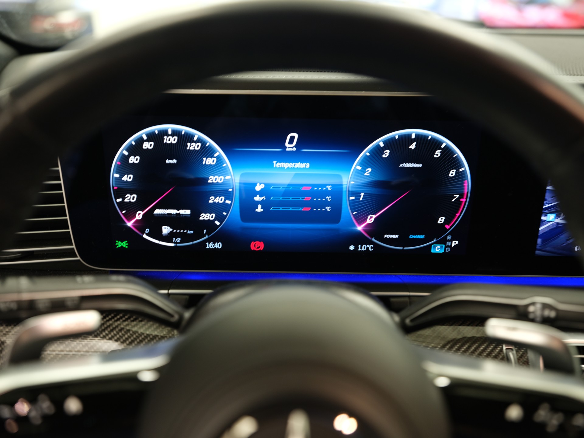 MERCEDES-BENZ GLE 53 AMG 4Matic+ 9G-Speedshift *Pano* *Head-Up* *Burmester* *Carbon Paket* *Sitzbelüftung*-image-17