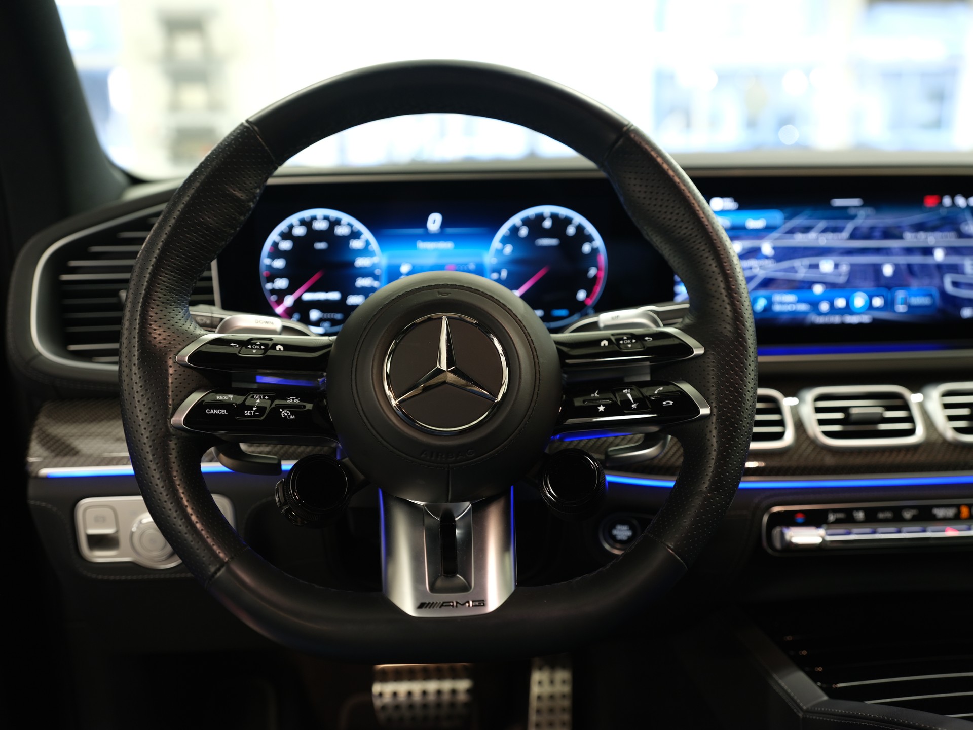 MERCEDES-BENZ GLE 53 AMG 4Matic+ 9G-Speedshift *Pano* *Head-Up* *Burmester* *Carbon Paket* *Sitzbelüftung*-image-16
