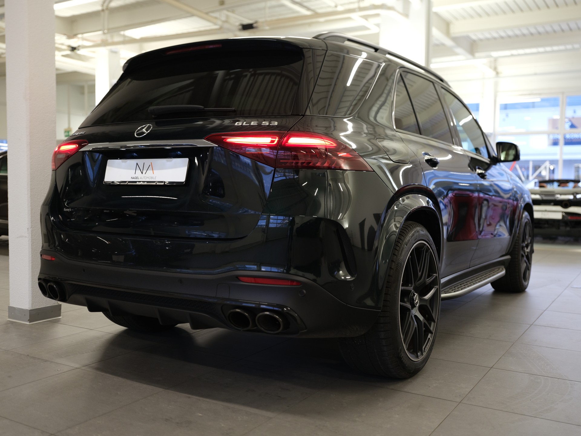 MERCEDES-BENZ GLE 53 AMG 4Matic+ 9G-Speedshift *Pano* *Head-Up* *Burmester* *Carbon Paket* *Sitzbelüftung*-image-6