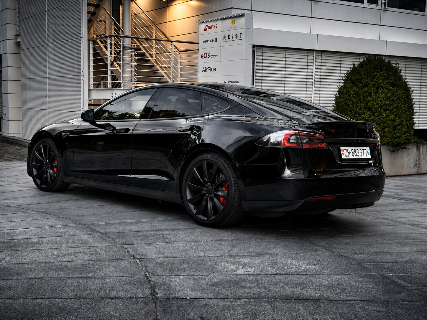 TESLA Model S P85D Performance | FREE SUPERCHARGING-image-1