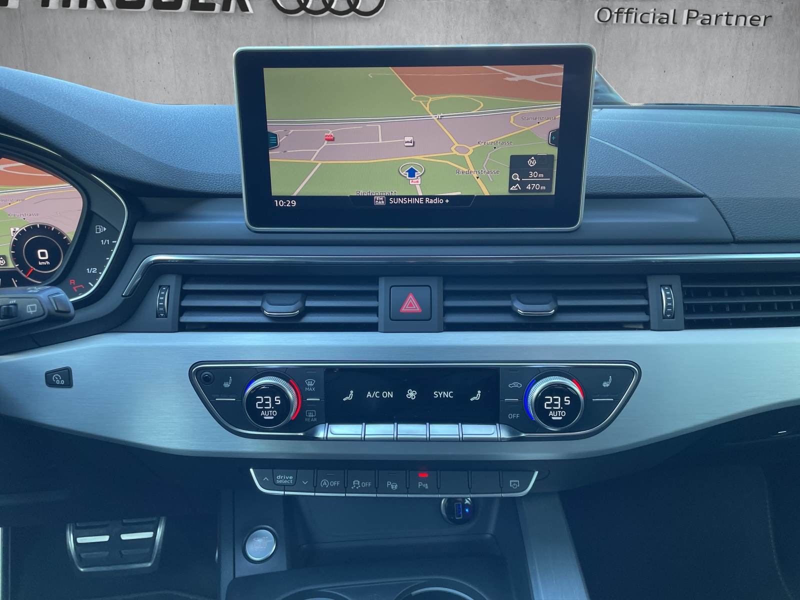 AUDI A4 Avant 2.0 TDI Sport quattro S-tronic-image-12