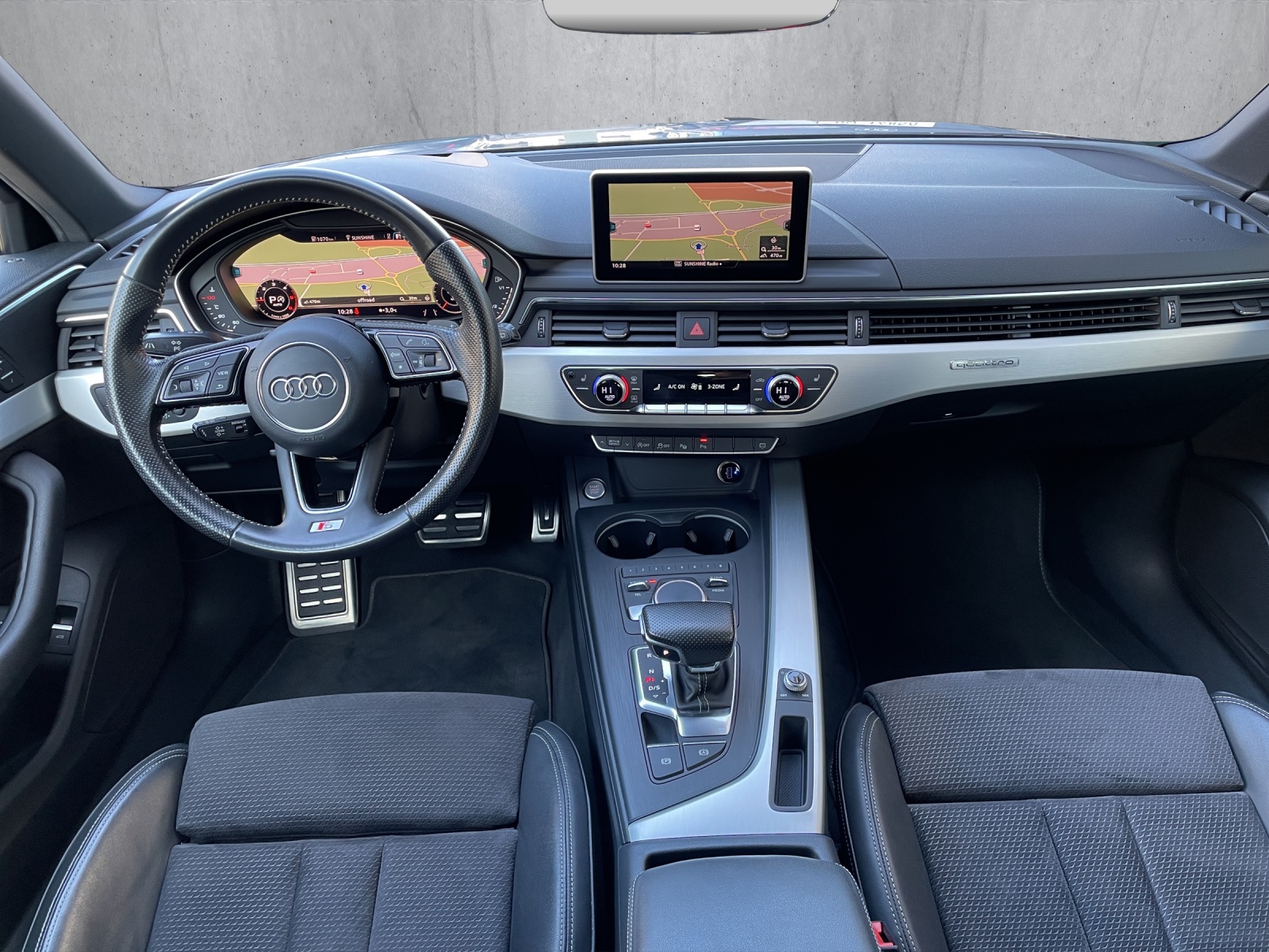 AUDI Sport quattro S-tronic-image-9