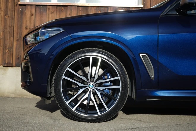 BMW X5 xDrive M50i Steptronic-image-2