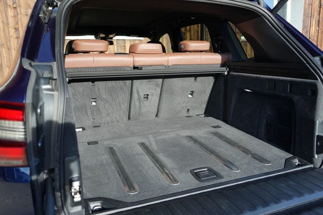 BMW X5 xDrive M50i Steptronic-image-13