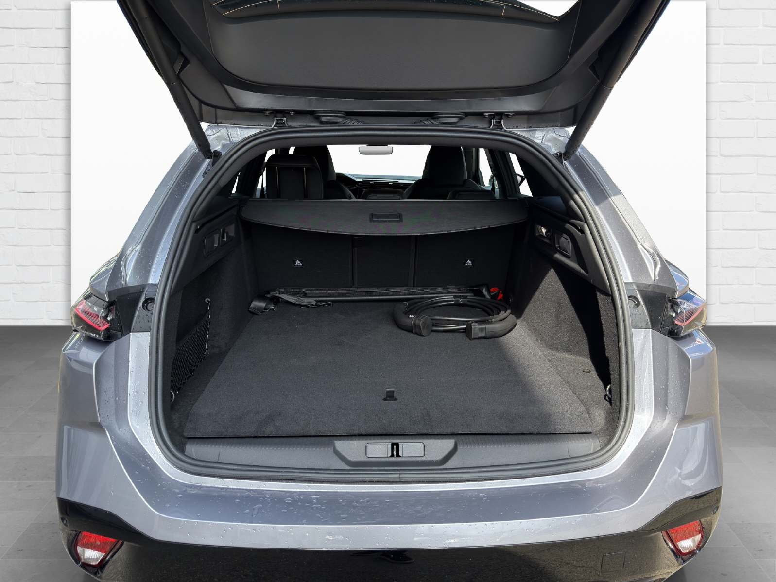 PEUGEOT 308 SW 1.6 PHEV 195 GT-image-13