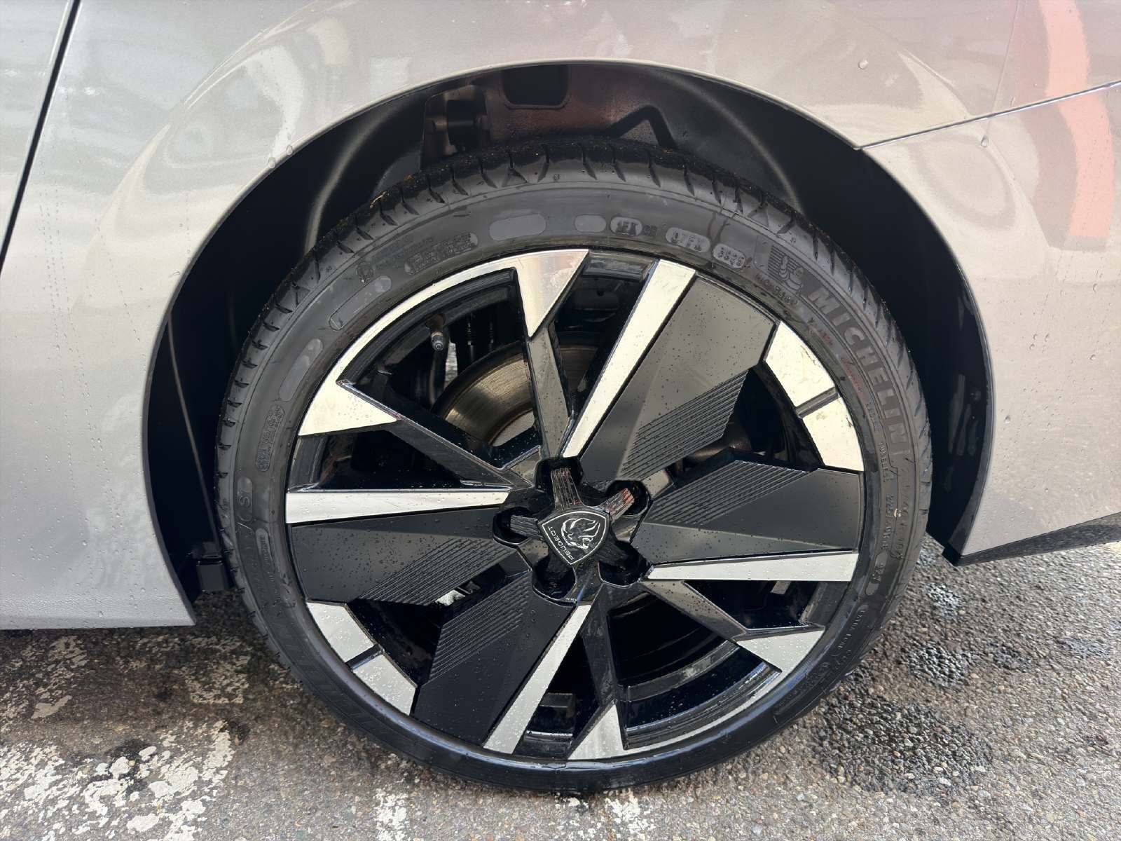 PEUGEOT 308 SW 1.6 PHEV 195 GT-image-5