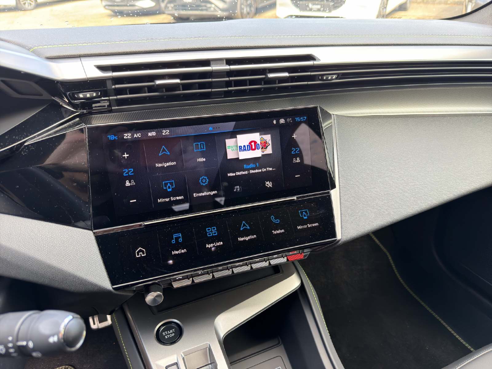 PEUGEOT 308 SW 1.6 PHEV 195 GT-image-10
