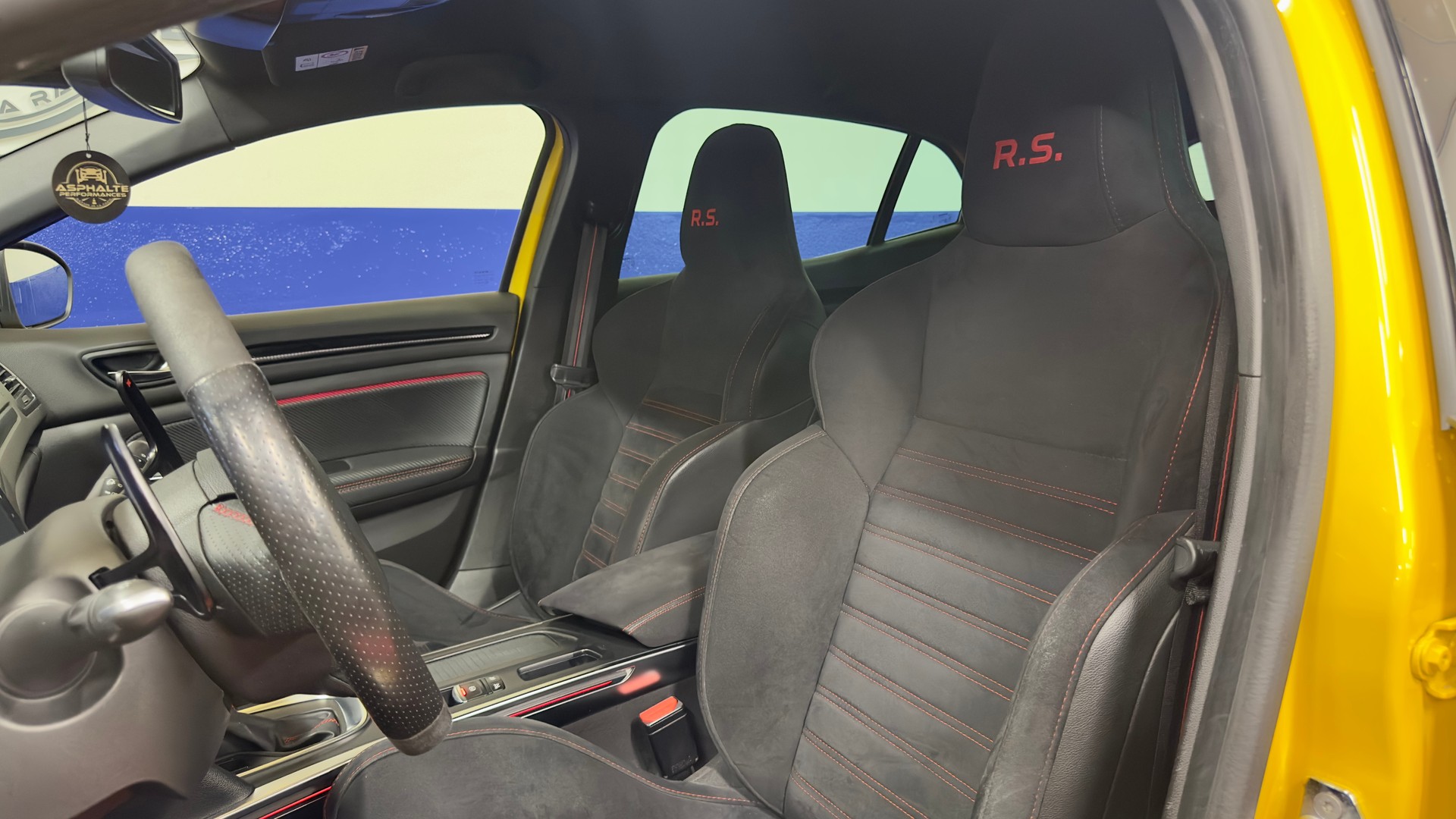 RENAULT Mégane Trophy 300 EDC-image-8