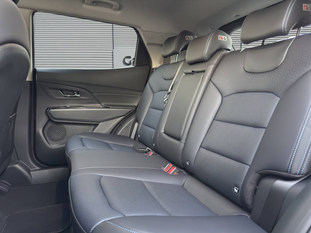 KGM-SsangYong Korando eMotion Titanium 61.5 kWh, 2WD-image-9