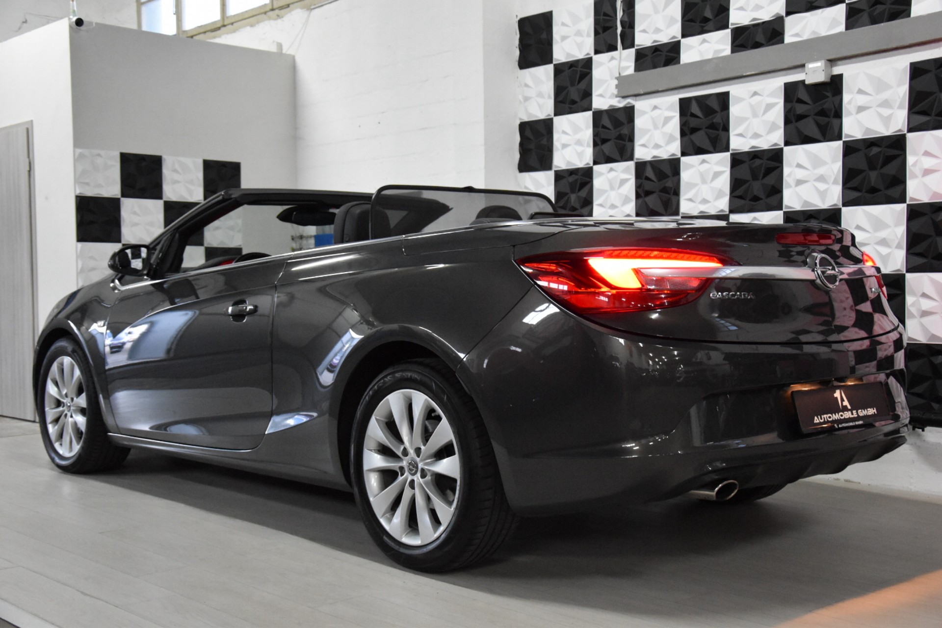 OPEL Cascada 1.6i 16V Cosmo Automat-image-6