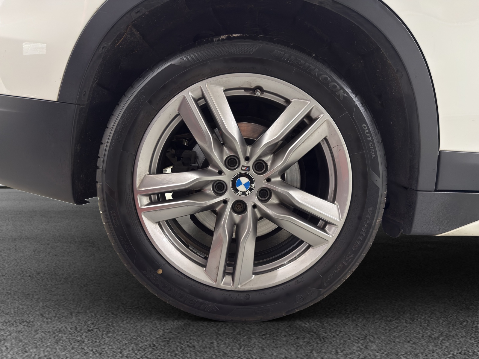 BMW X1 xDrive 20d Sport Line-image-10