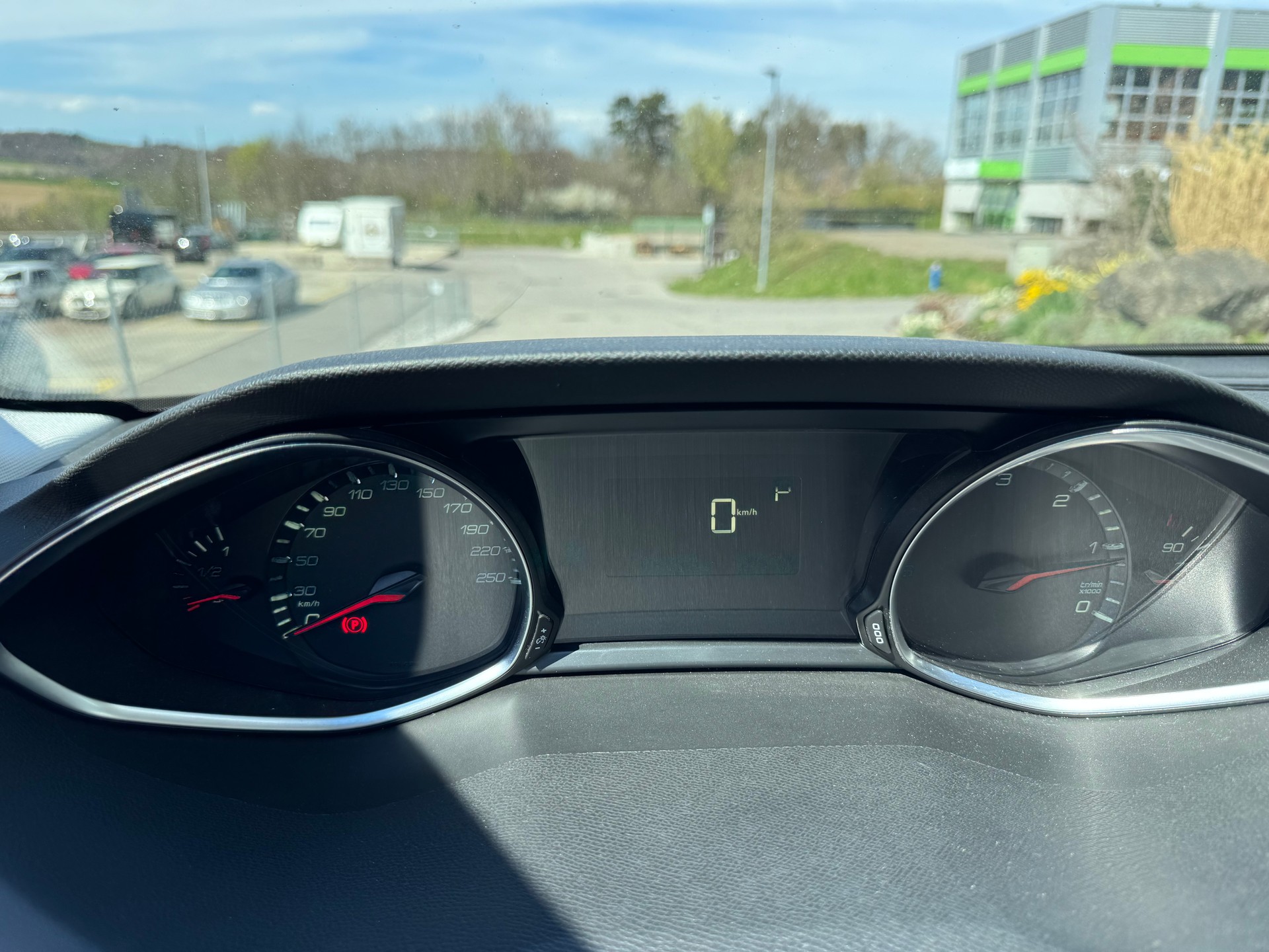 PEUGEOT 308 SW 1.6 BlueHDI Allure Automatic-image-6
