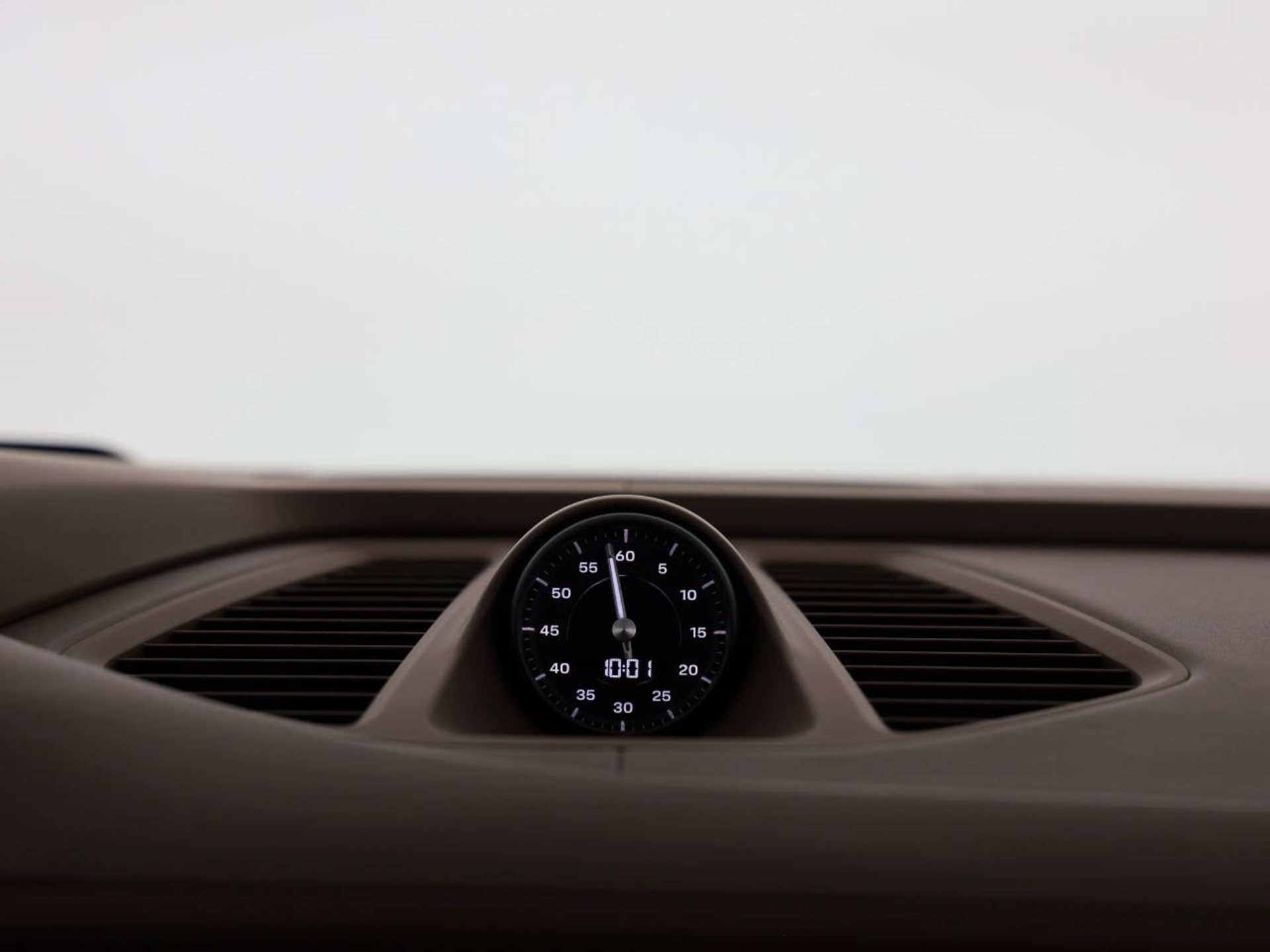 PORSCHE Macan 4S-image-17