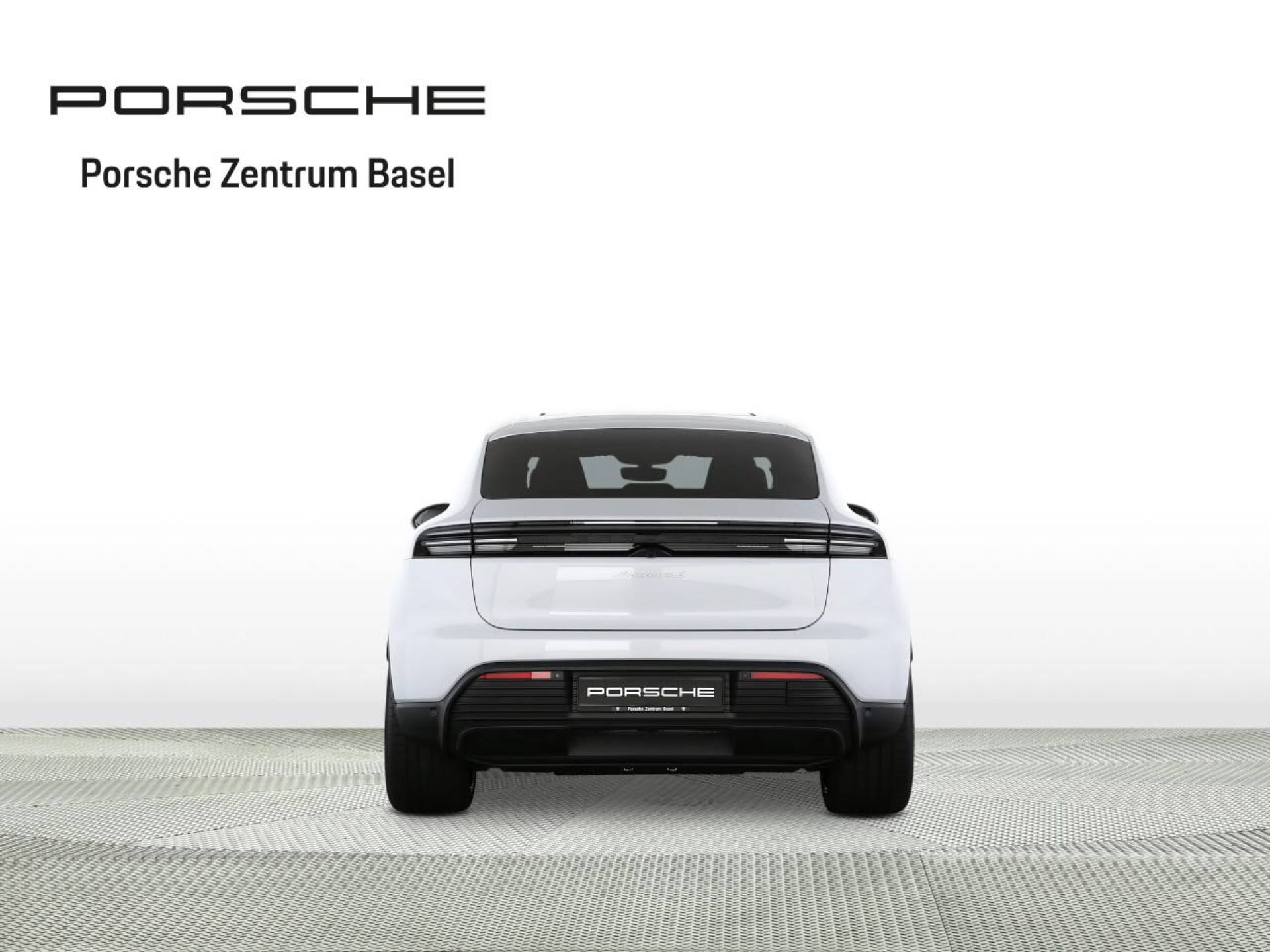 PORSCHE Macan 4S-image-7