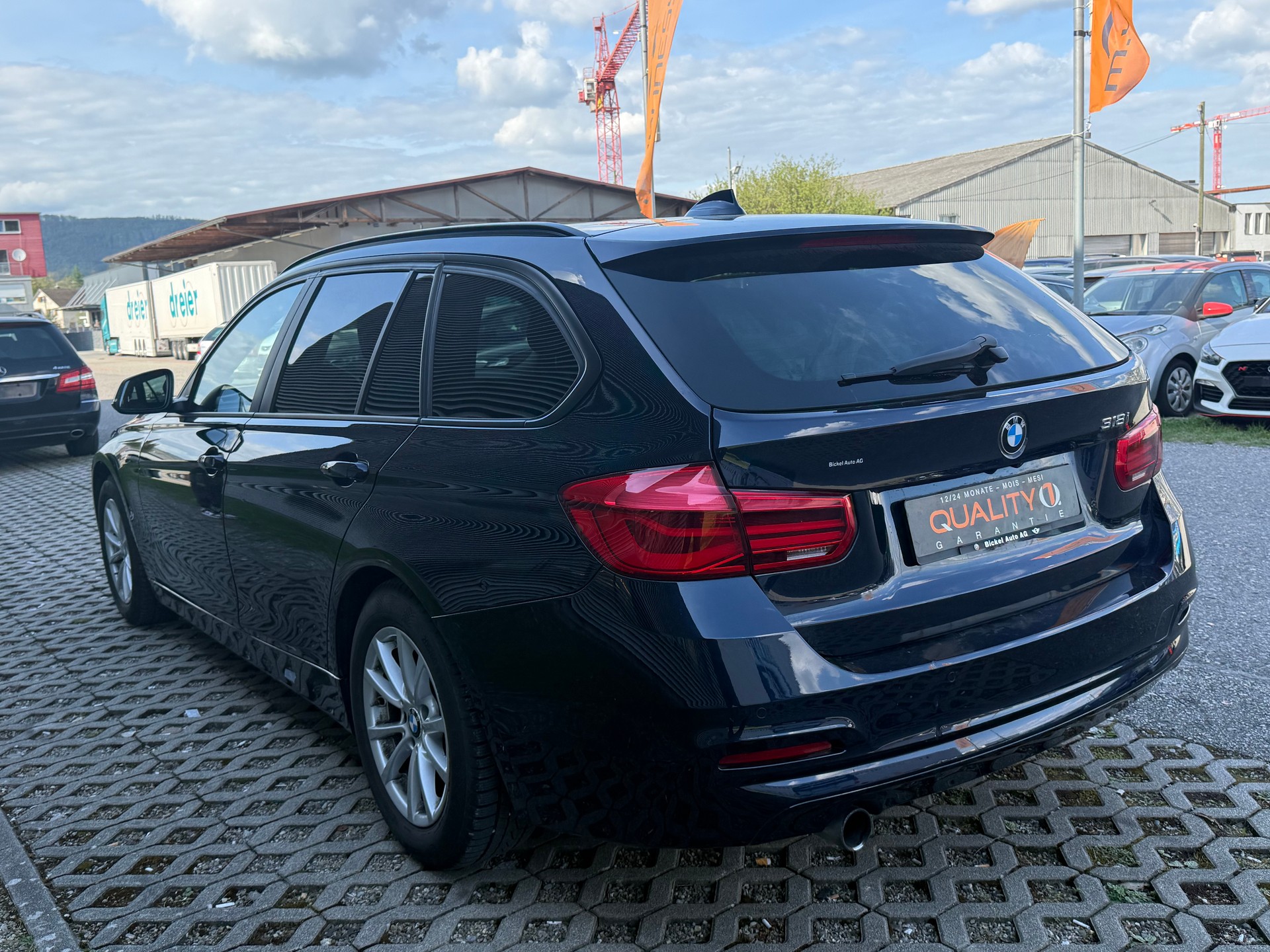 BMW 318i Touring Business-image-1