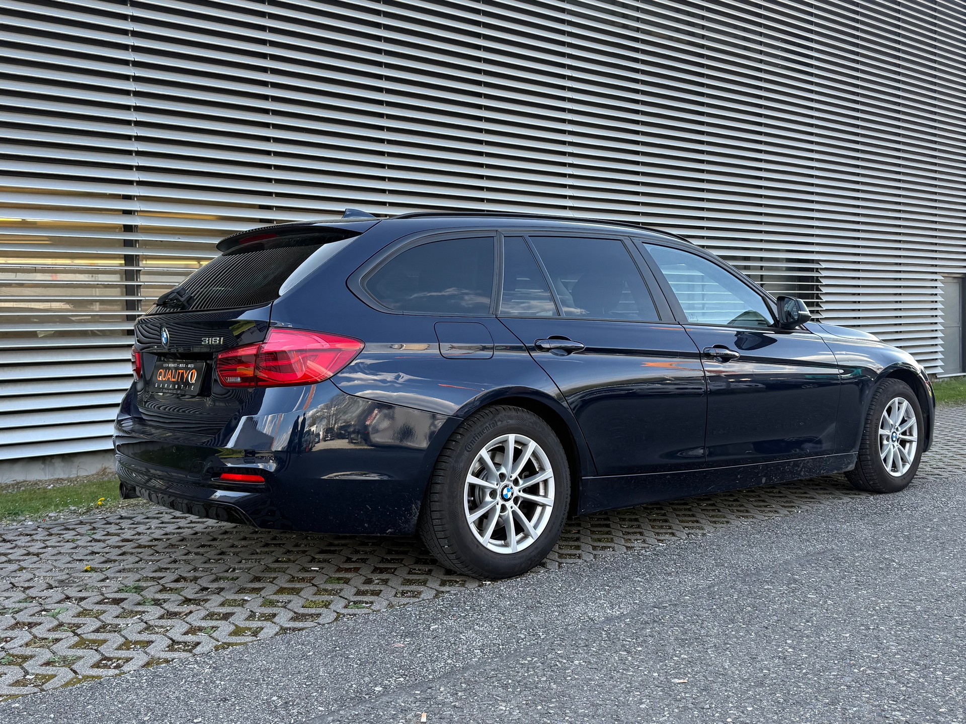 BMW 318i Touring Business-image-4