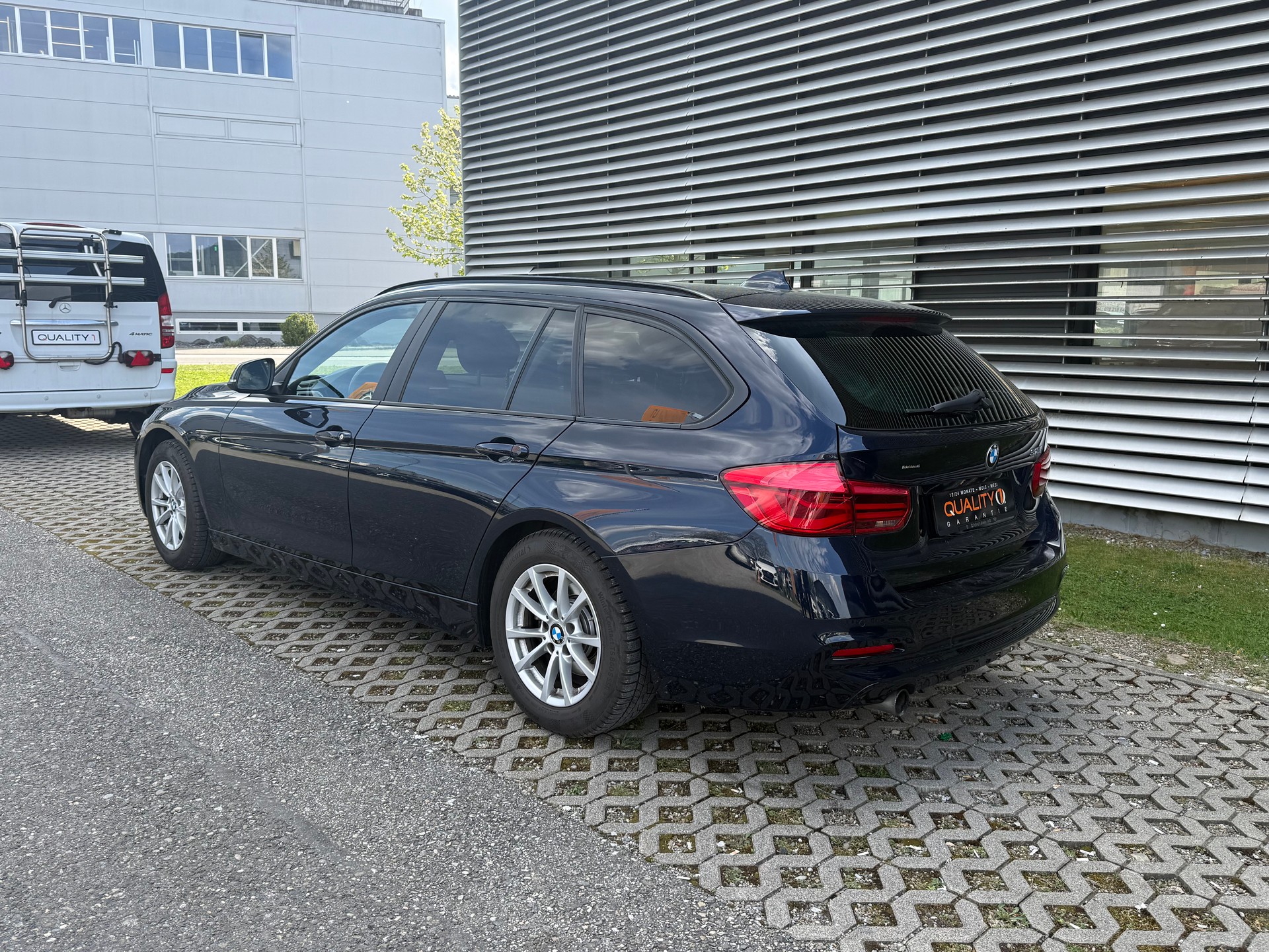 BMW 318i Touring Business-image-10