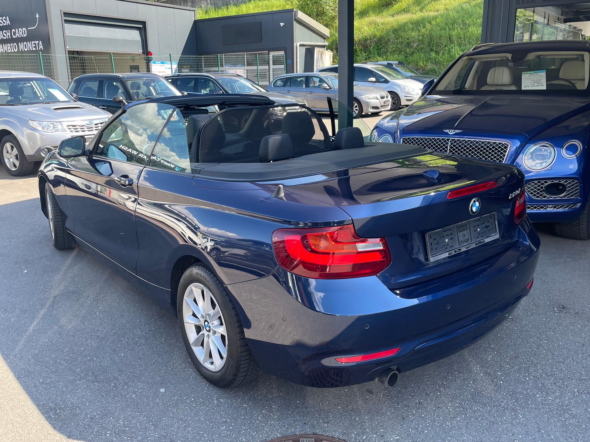 BMW 220i Sport Line Steptronic-image-12