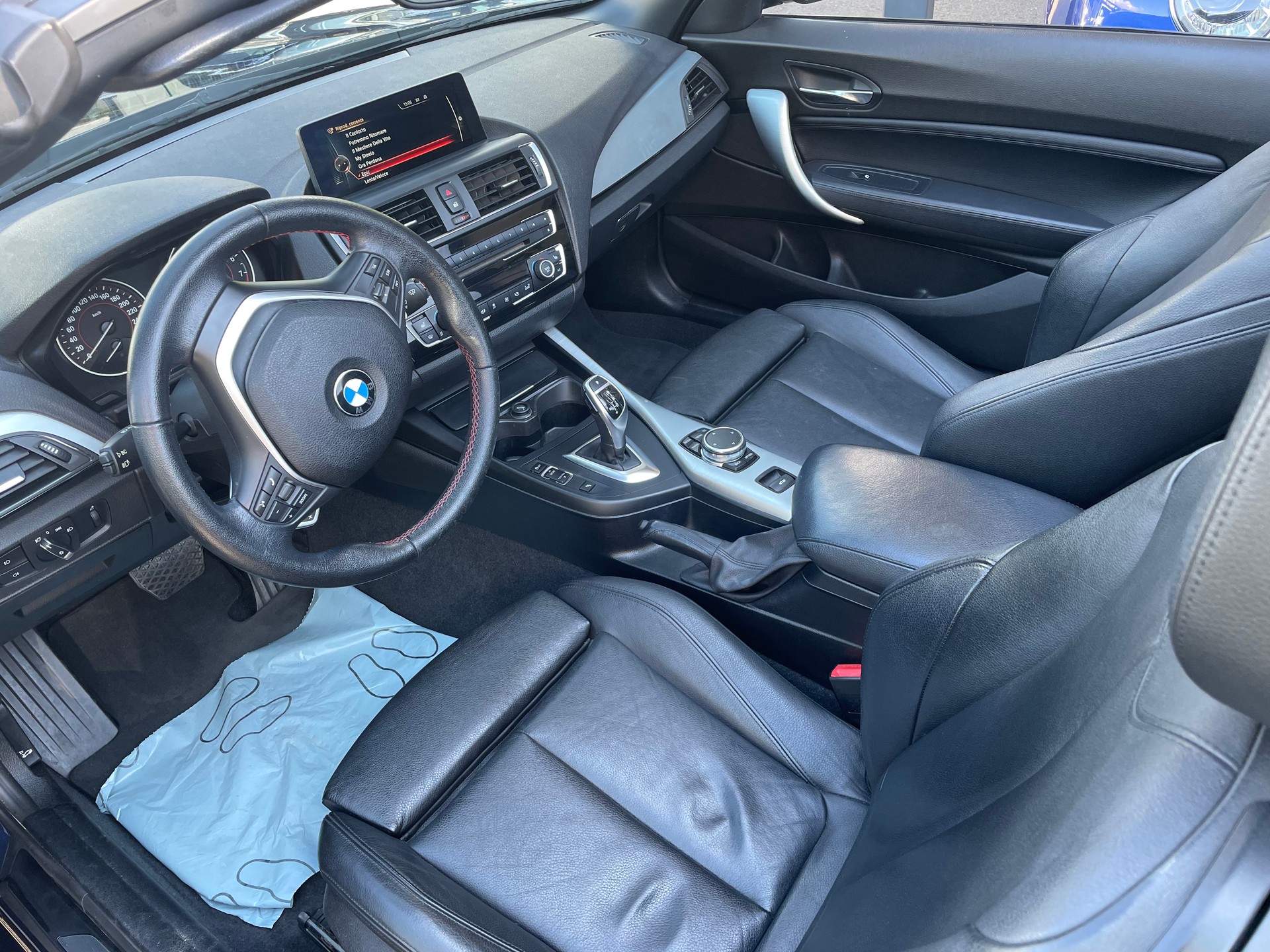 BMW 220i Sport Line Steptronic-image-10