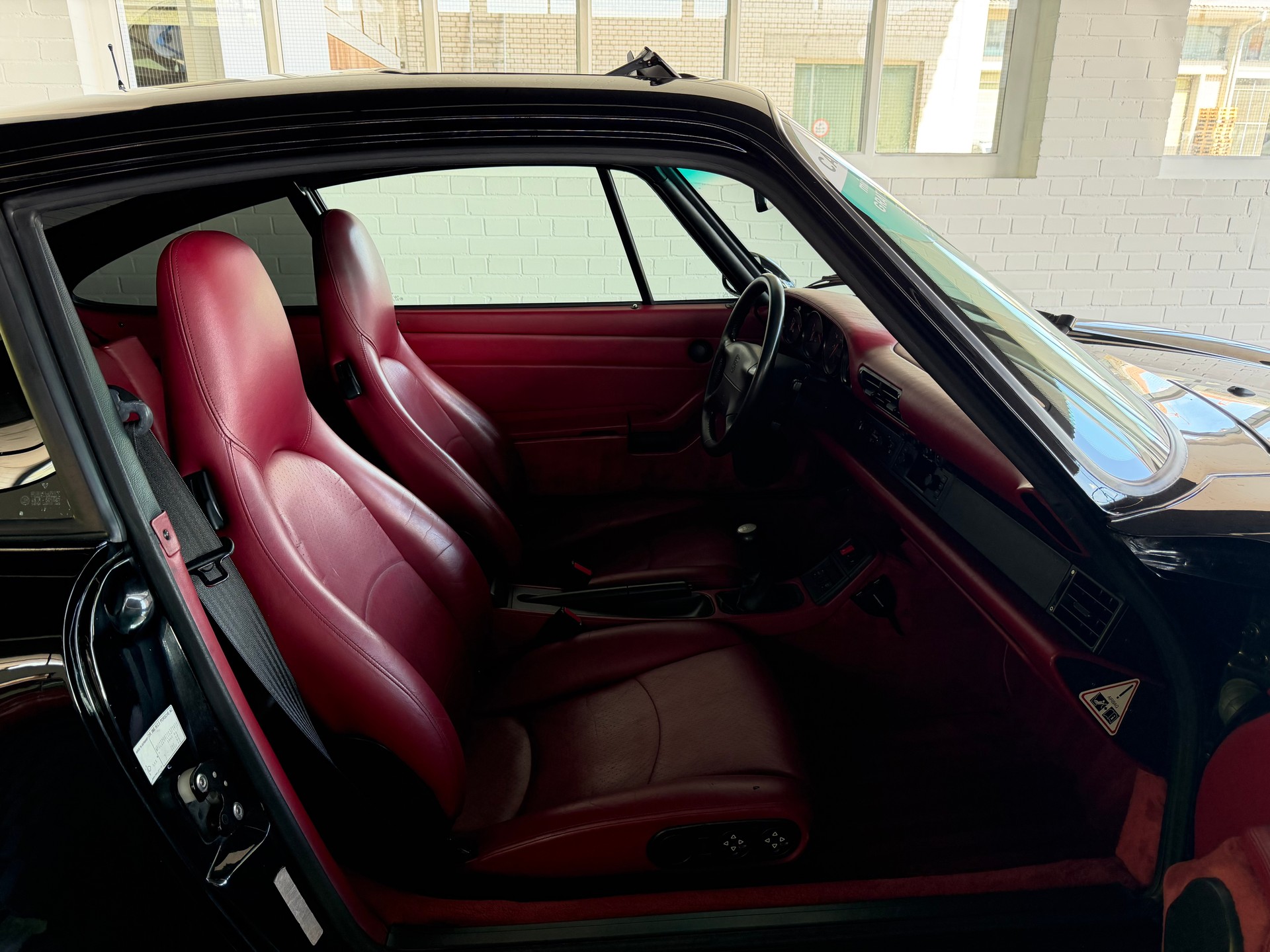 PORSCHE 911 Turbo 3.6 WLS1 430 PS (CH)-image-7