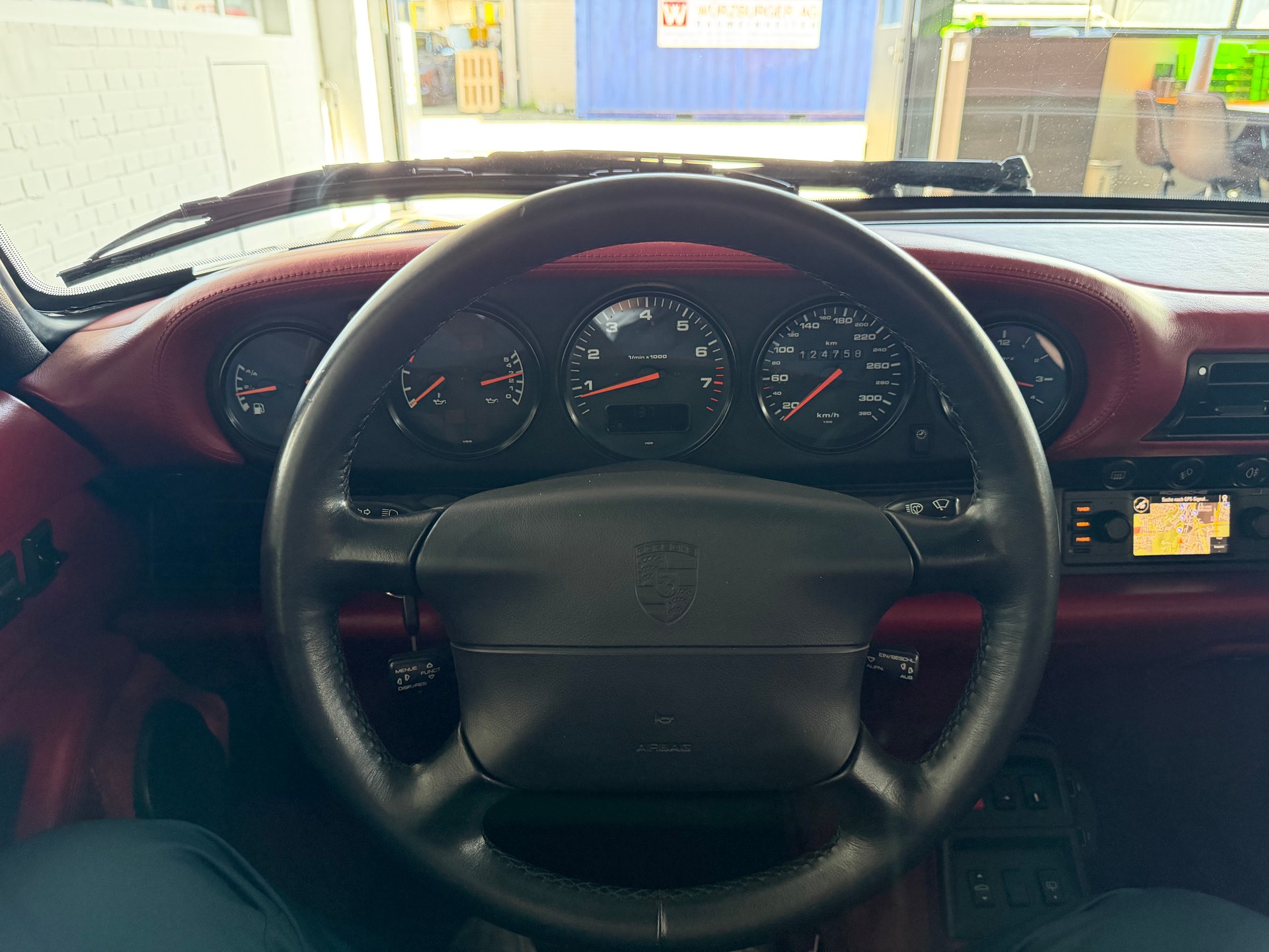 PORSCHE 911 Turbo 3.6 WLS1 430 PS (CH)-image-12