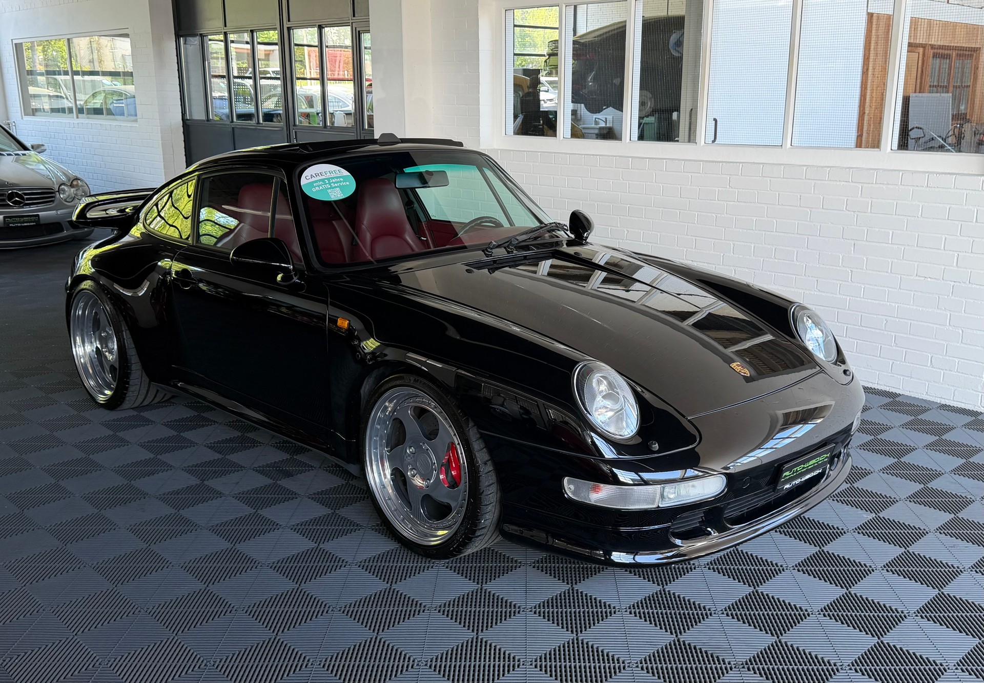 PORSCHE 911 Turbo 3.6 WLS1 430 PS (CH)-image-0