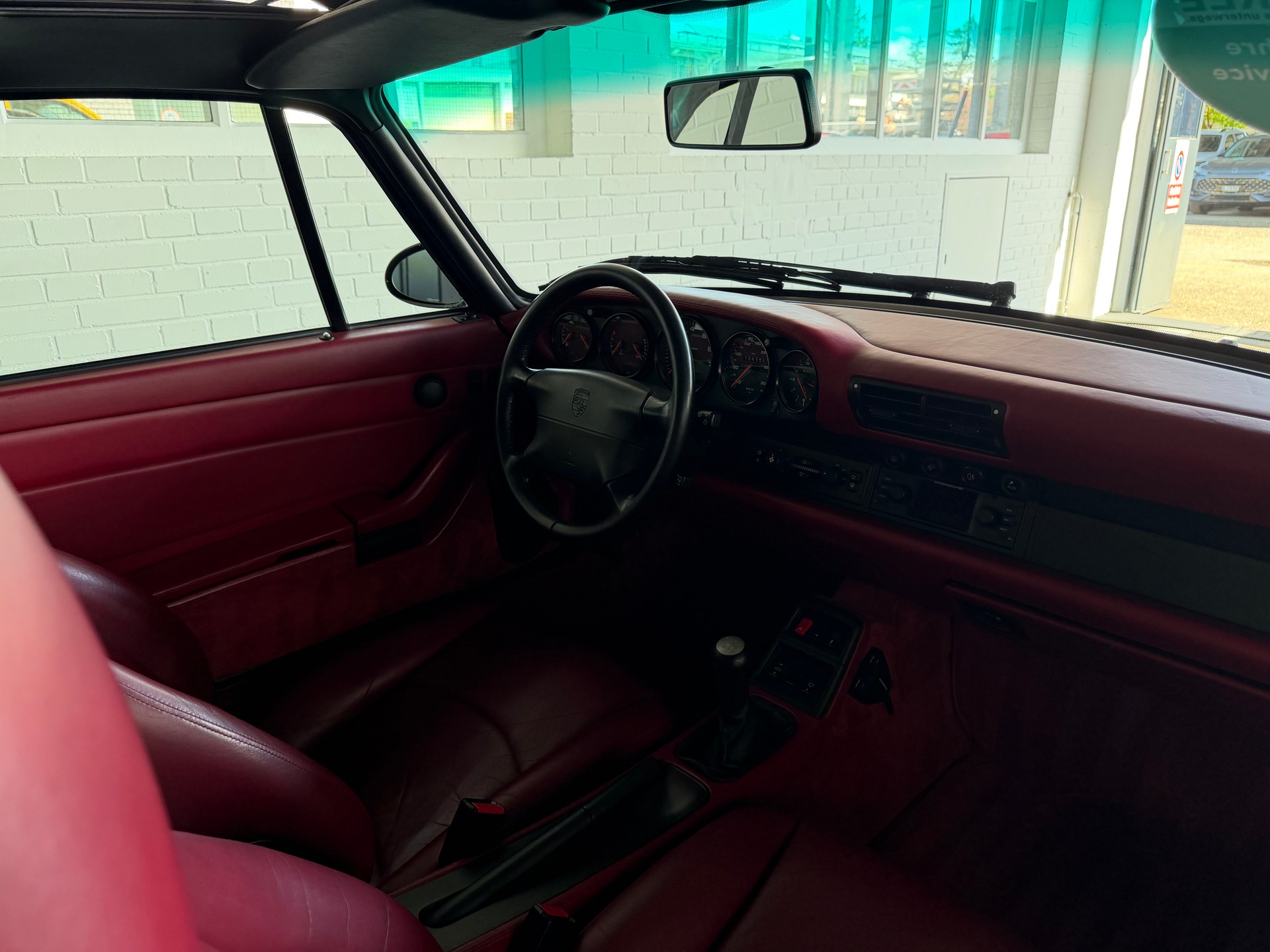 PORSCHE 911 Turbo 3.6 WLS1 430 PS (CH)-image-9