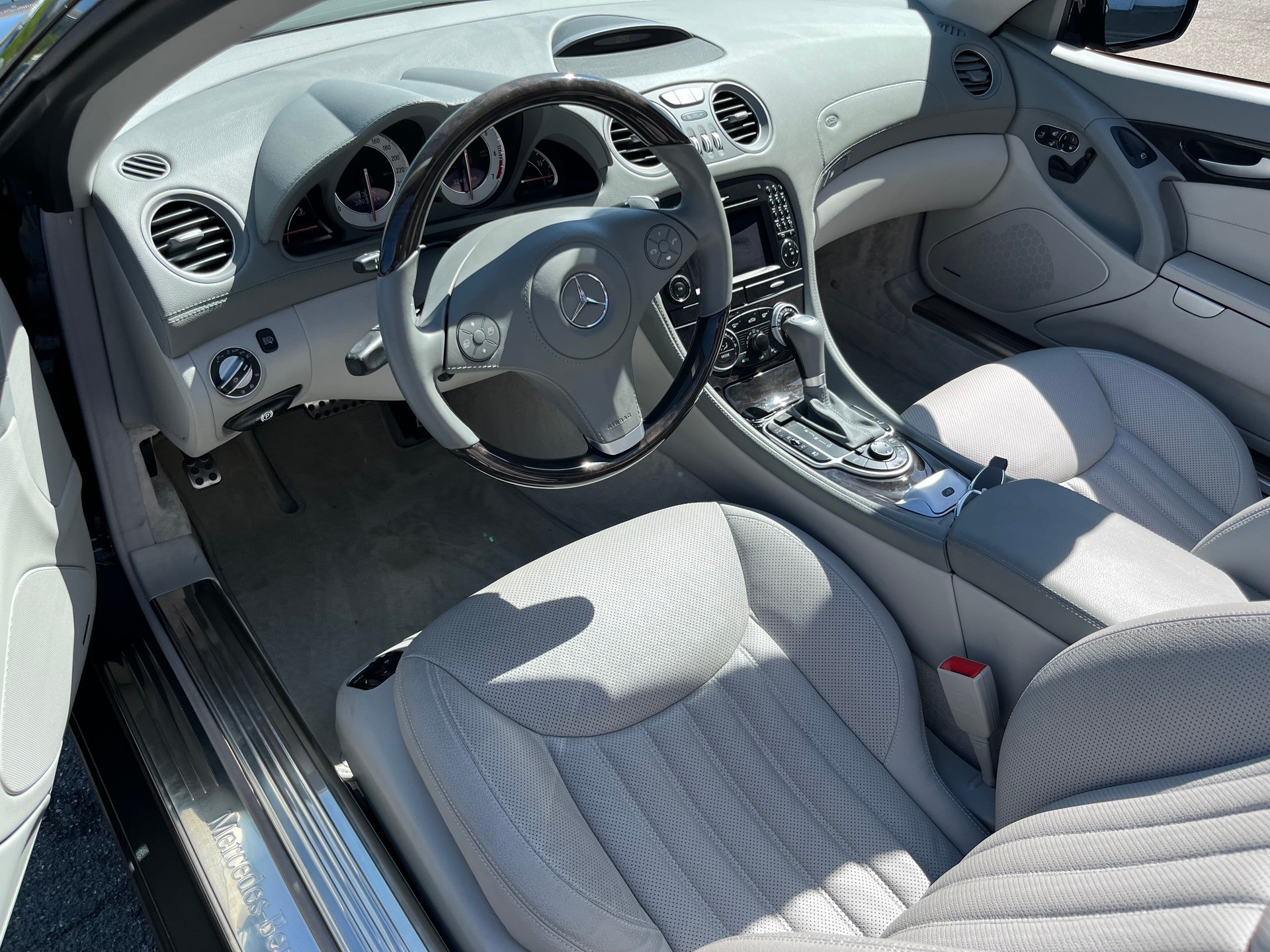 MERCEDES-BENZ SL 500 7G-Tronic+++AUS 1.HAND+++TOP AUSGESTATTET+++-image-5