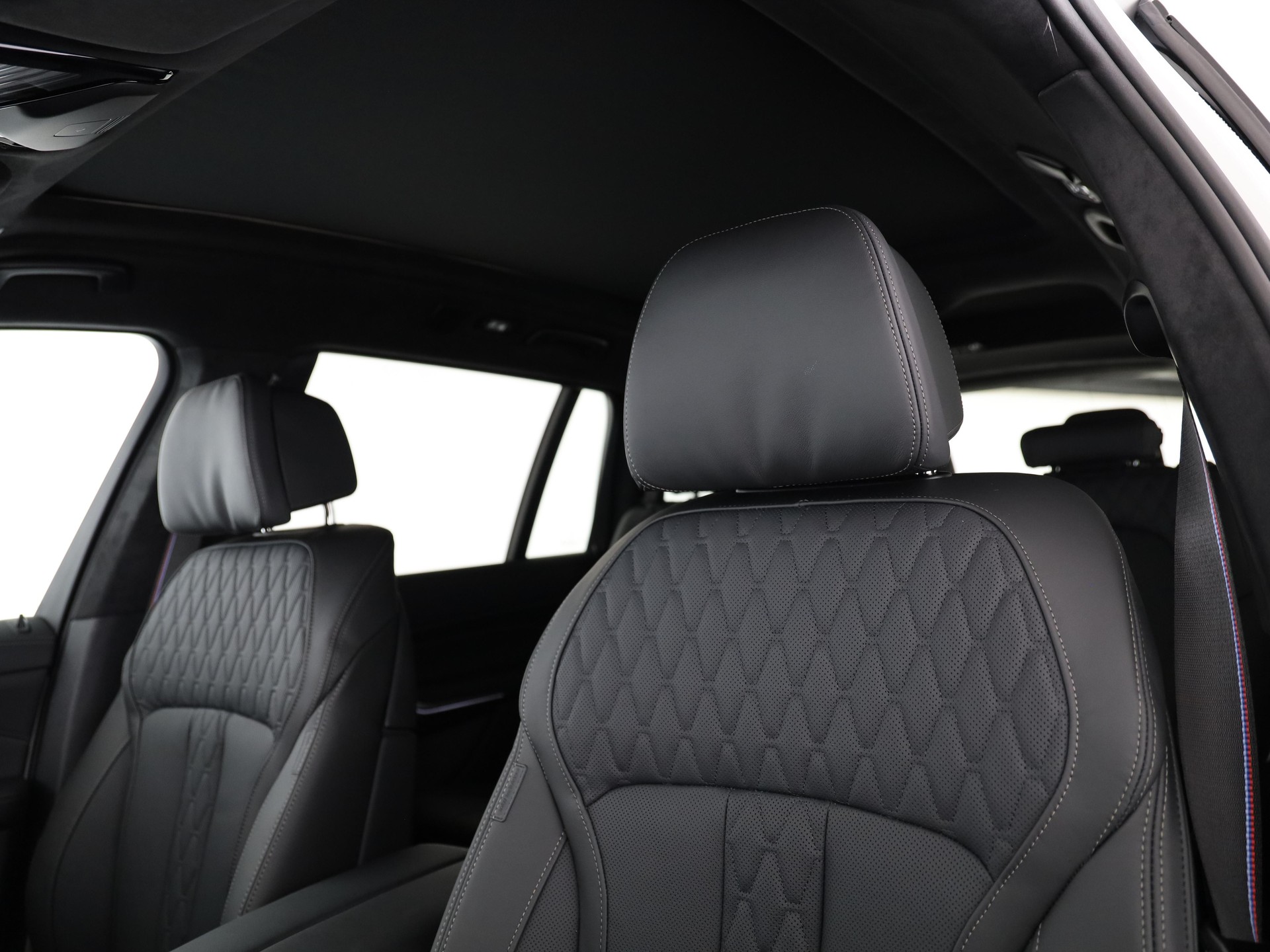 BMW X7 40i xDrive SAG-image-18