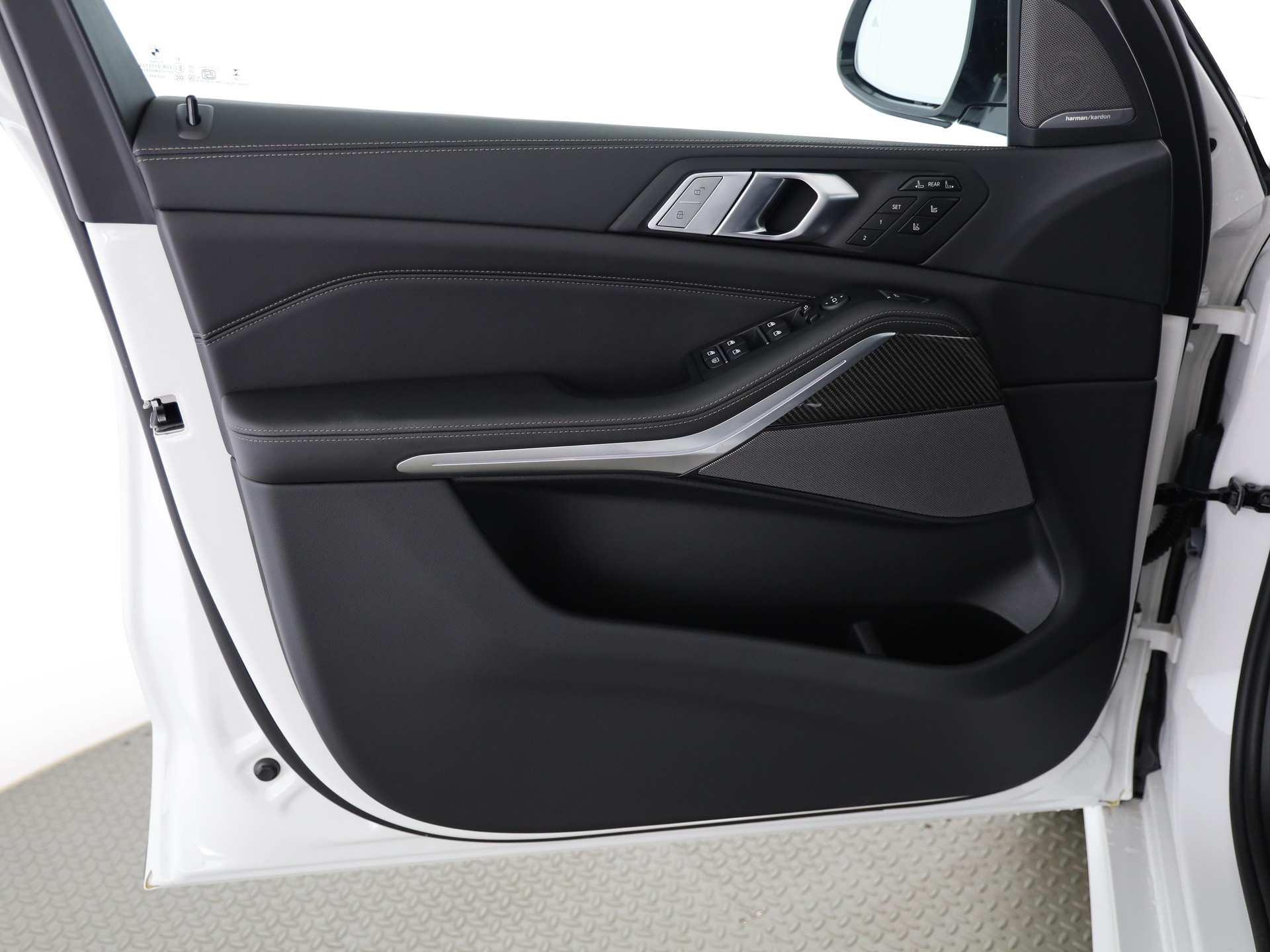 BMW X7 40i xDrive SAG-image-17