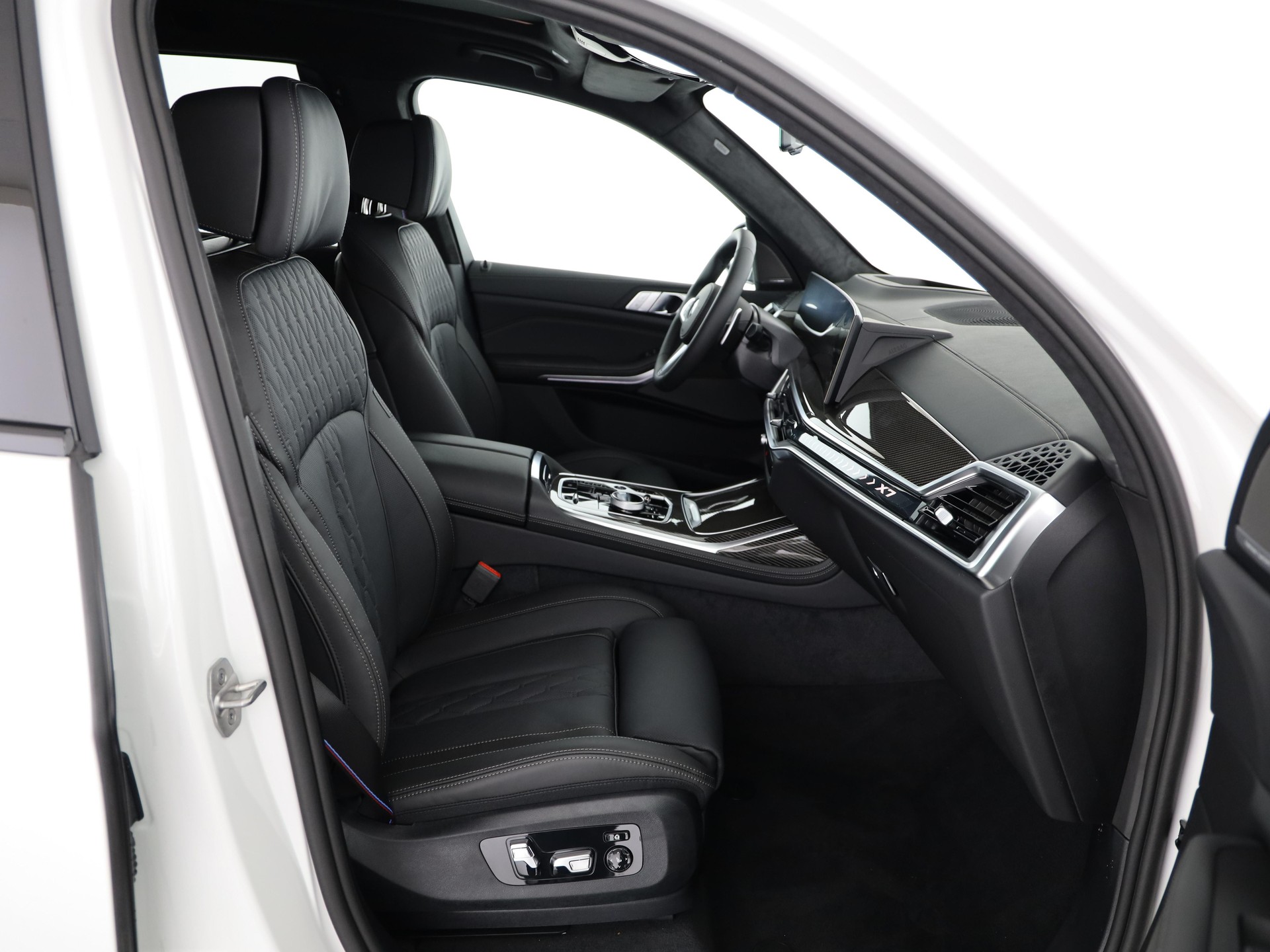 BMW X7 40i xDrive SAG-image-21