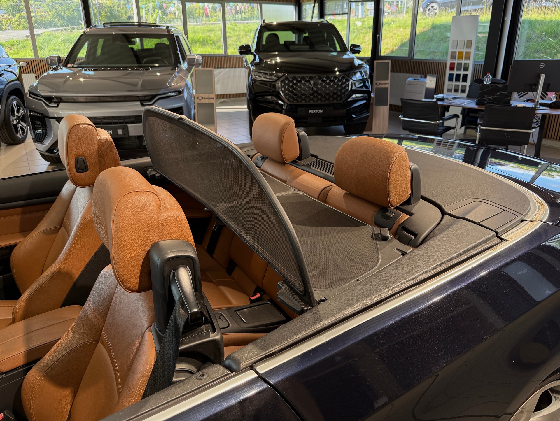 BMW 335i Cabriolet DSG-image-21